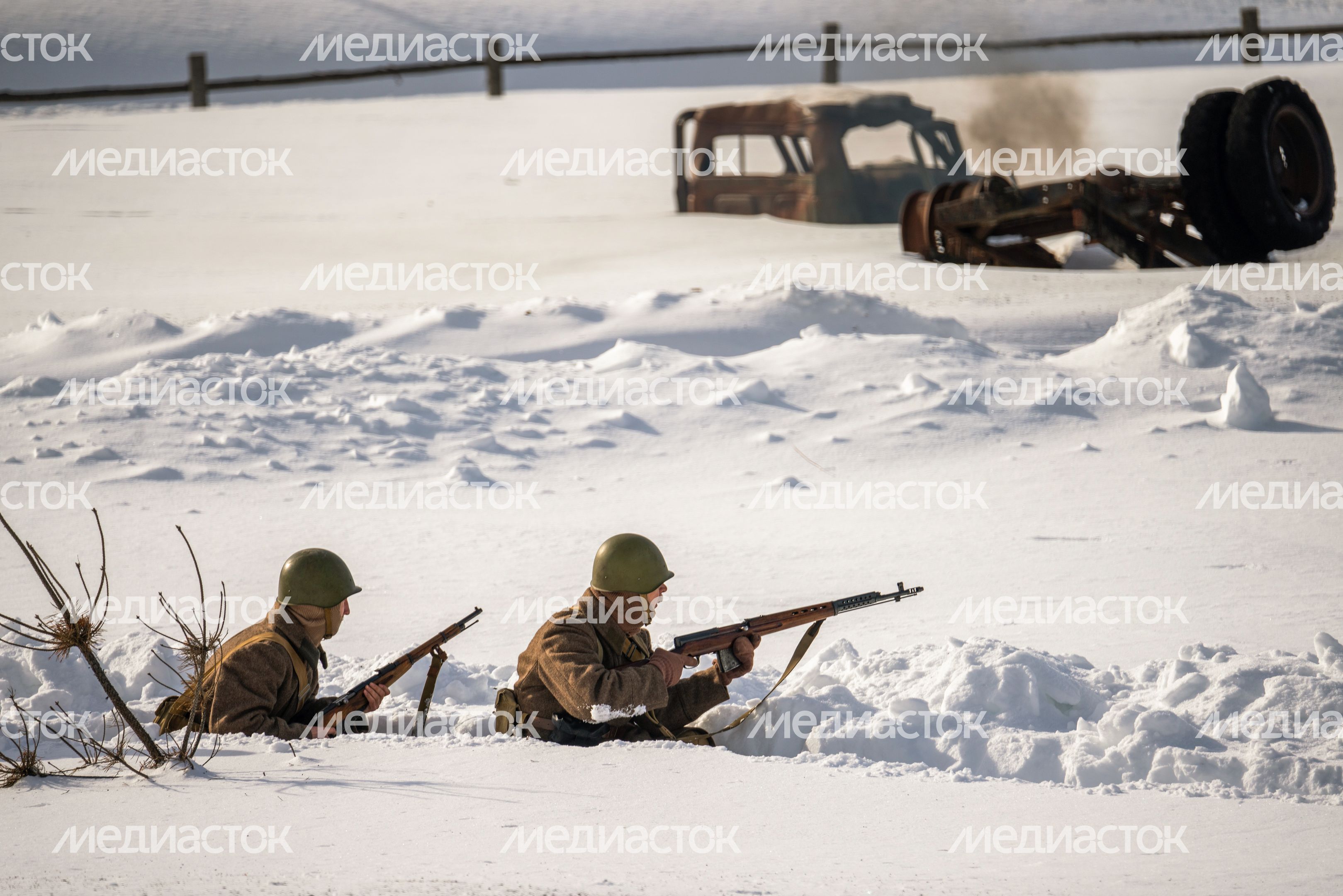 Военно-историческая реконструкция «На безымянной высоте» в парке «Патриот» Одинцовского округа Военно-историческая реконструкция «На безымянной высоте» в парке «Патриот» Одинцовского округа