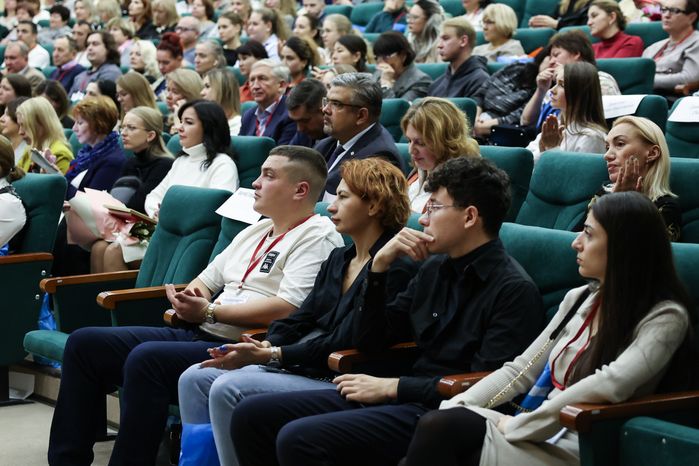 VIII Съезд терапевтов и врачей смежных специальностей Московской области начал работу
