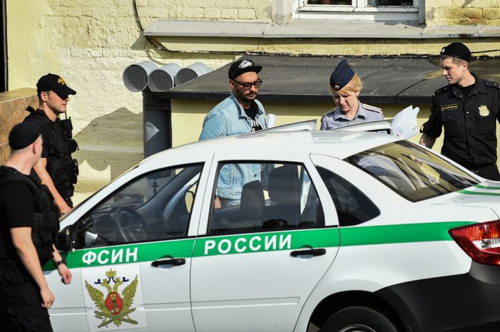 Кириллу Серебренникову избрали меру пресечения в Басманном суде