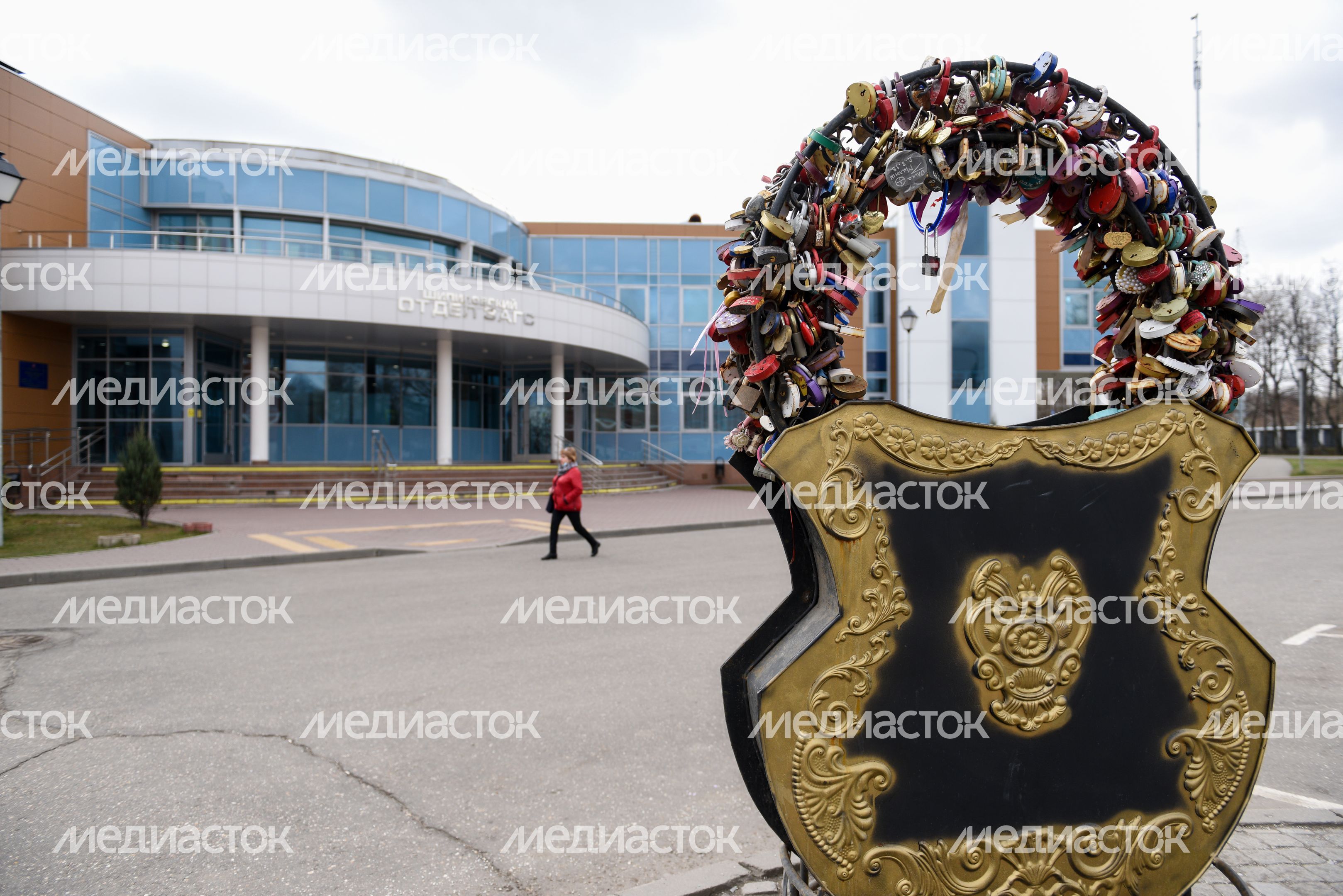 Церемония бракосочетания во время режима самоизоляции в связи с угрозой распространения коронавирусной инфекции