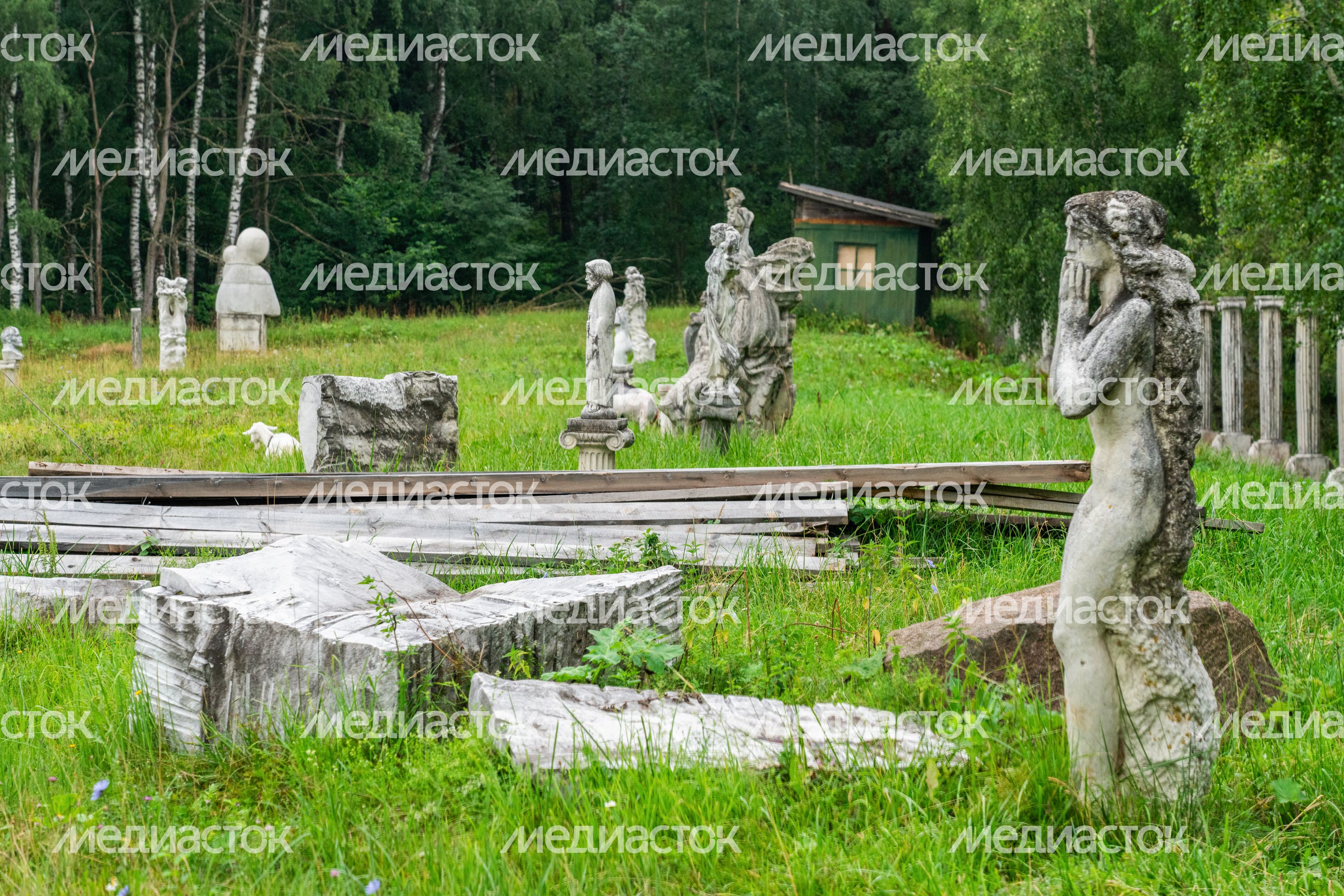 Фестиваль «Русское слово руками скульптора» в Истре Фестиваль «Русское слово руками скульптора» в Истре