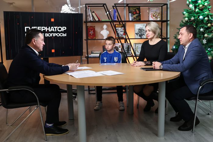 Андрей Воробьев встретился с жителями Ступино Оксаной Буркашевой и Вадимом Степиковым