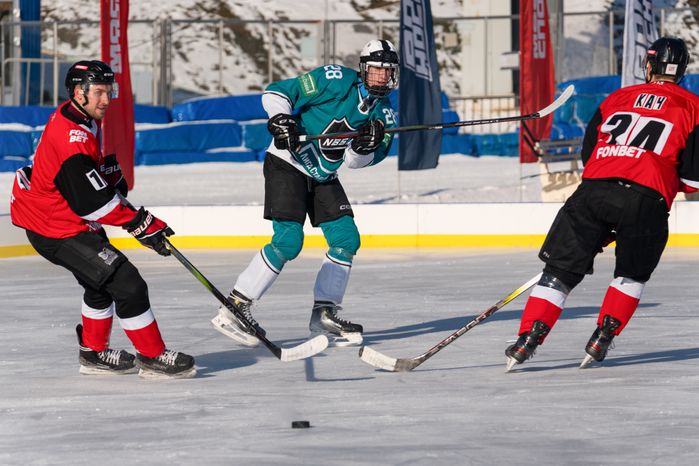 Турнир по уличному хоккею POND HOCKEY в Красногорске