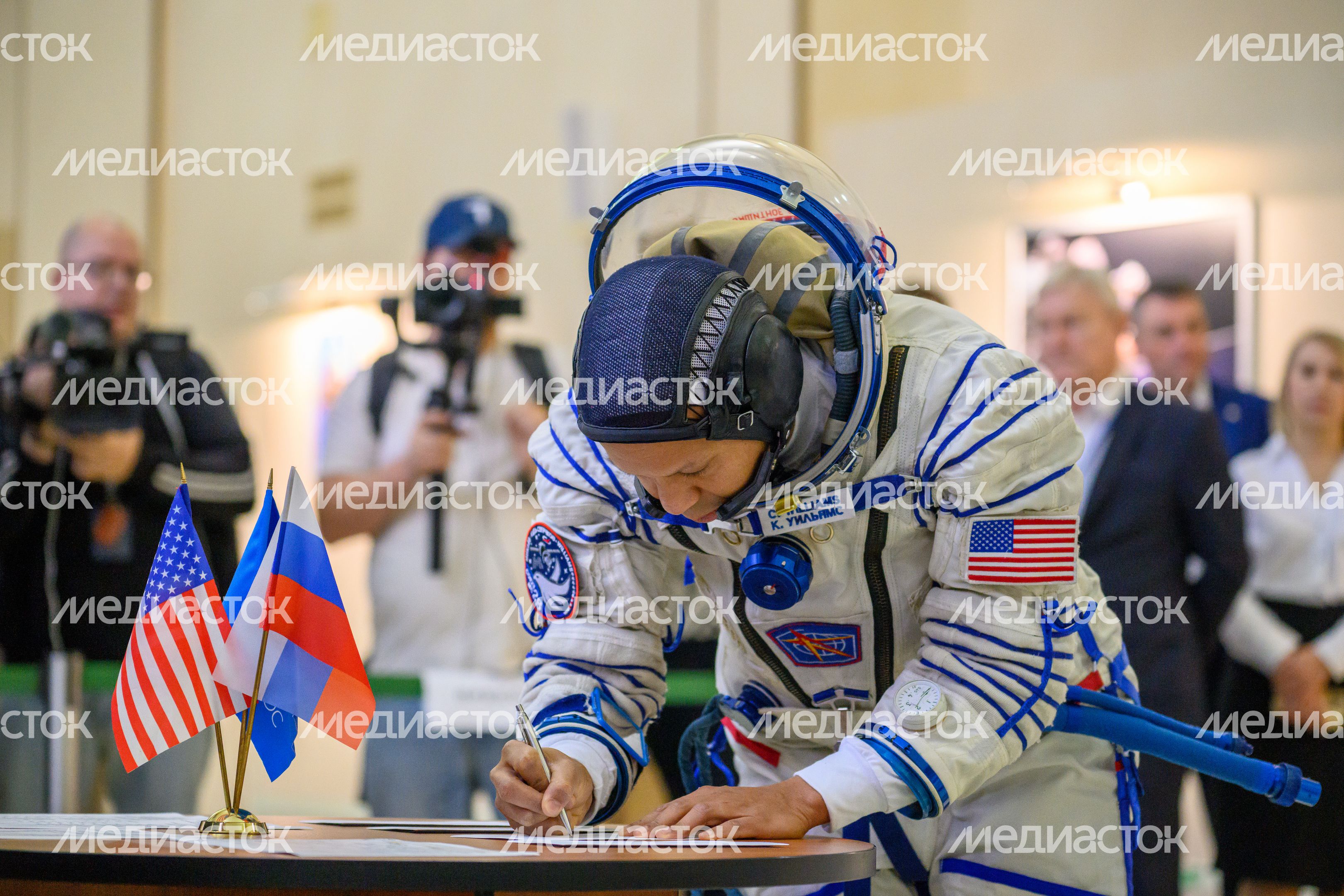 Космонавт основного экипажа МКС-74 Кристофер Уилльямс в Звездном городке