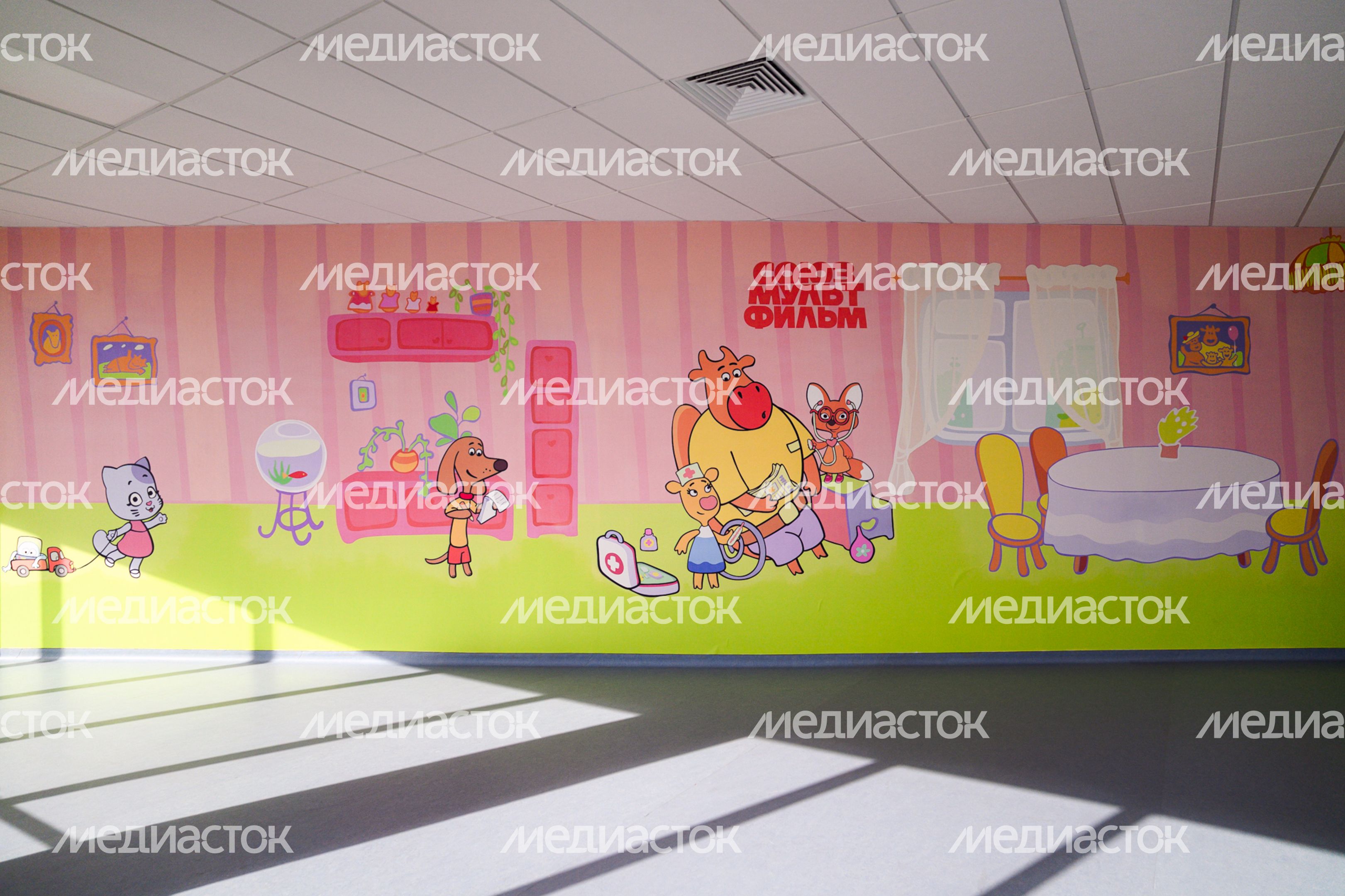 Герои «Союзмультфильма» на стенах Детского клинического центра им. Л.М. Рошаля в Красногорске Герои «Союзмультфильма» на стенах Детского клинического центра им. Л.М. Рошаля в Красногорске