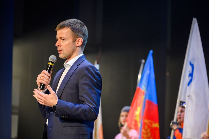 Глава округа Балашиха Сергей Юров на финале Балашихинской школьной лиги по танцам