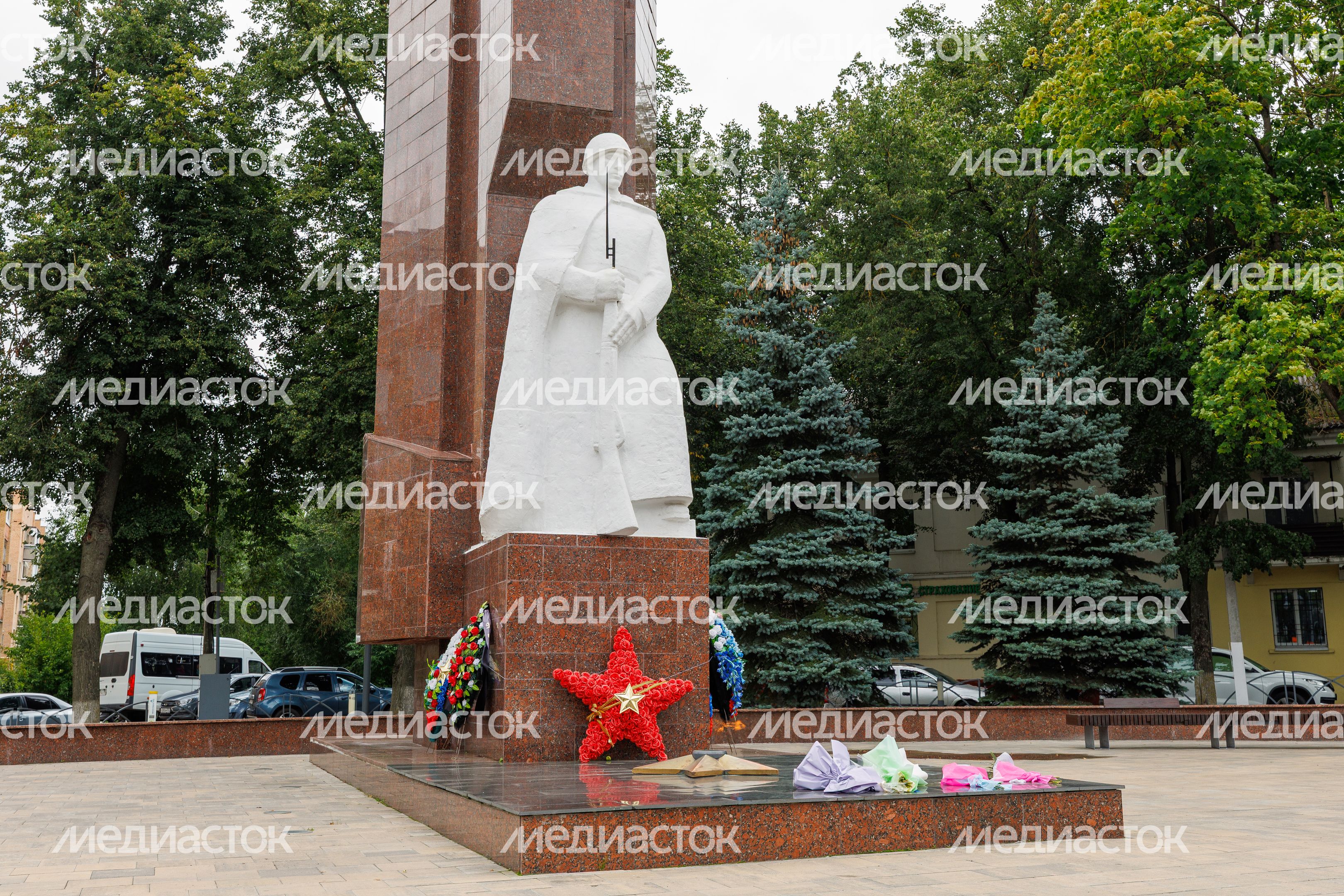 Вечный огонь на площади Памяти в Егорьевске Вечный огонь на площади Памяти в Егорьевске