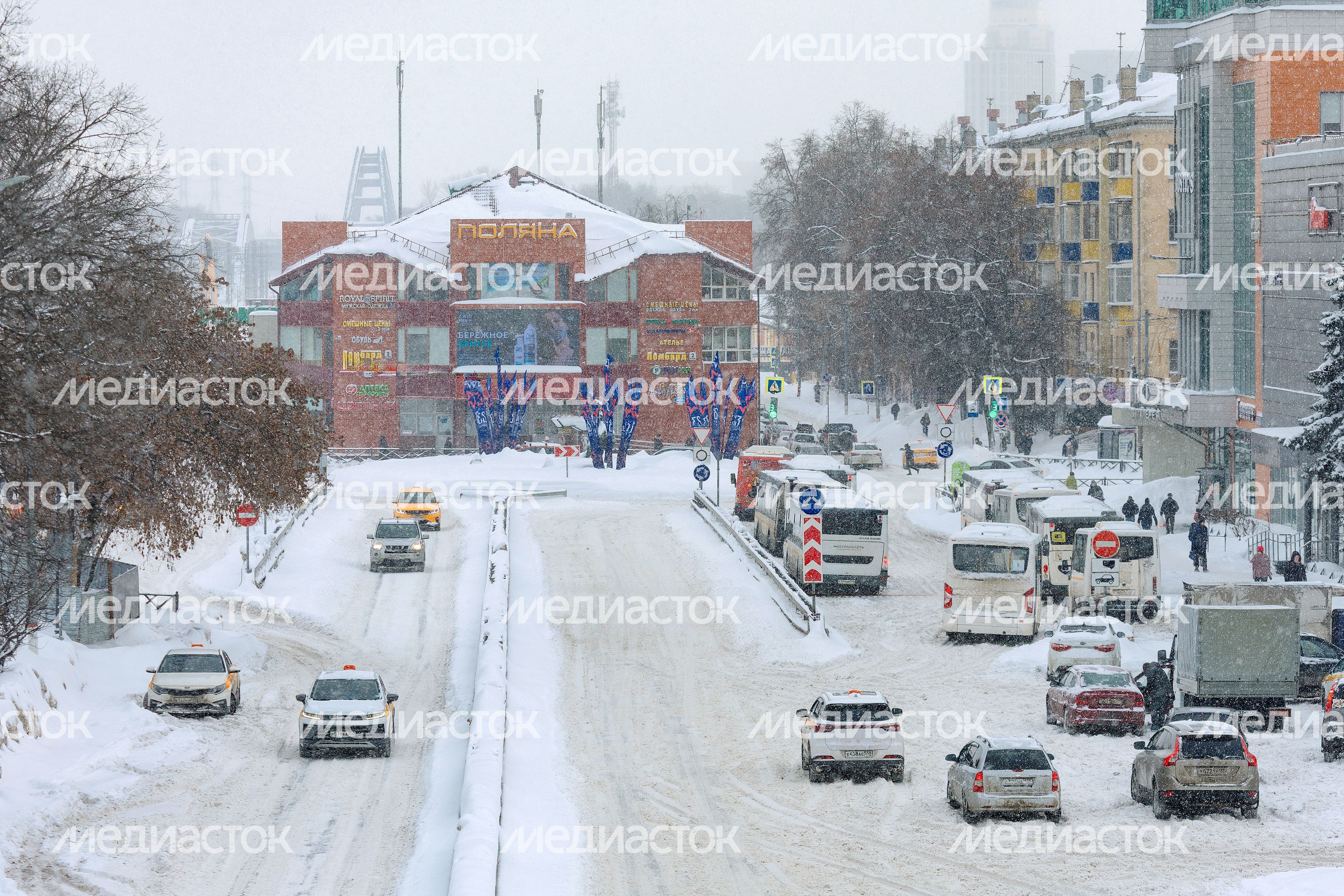 Зимние виды города Химки