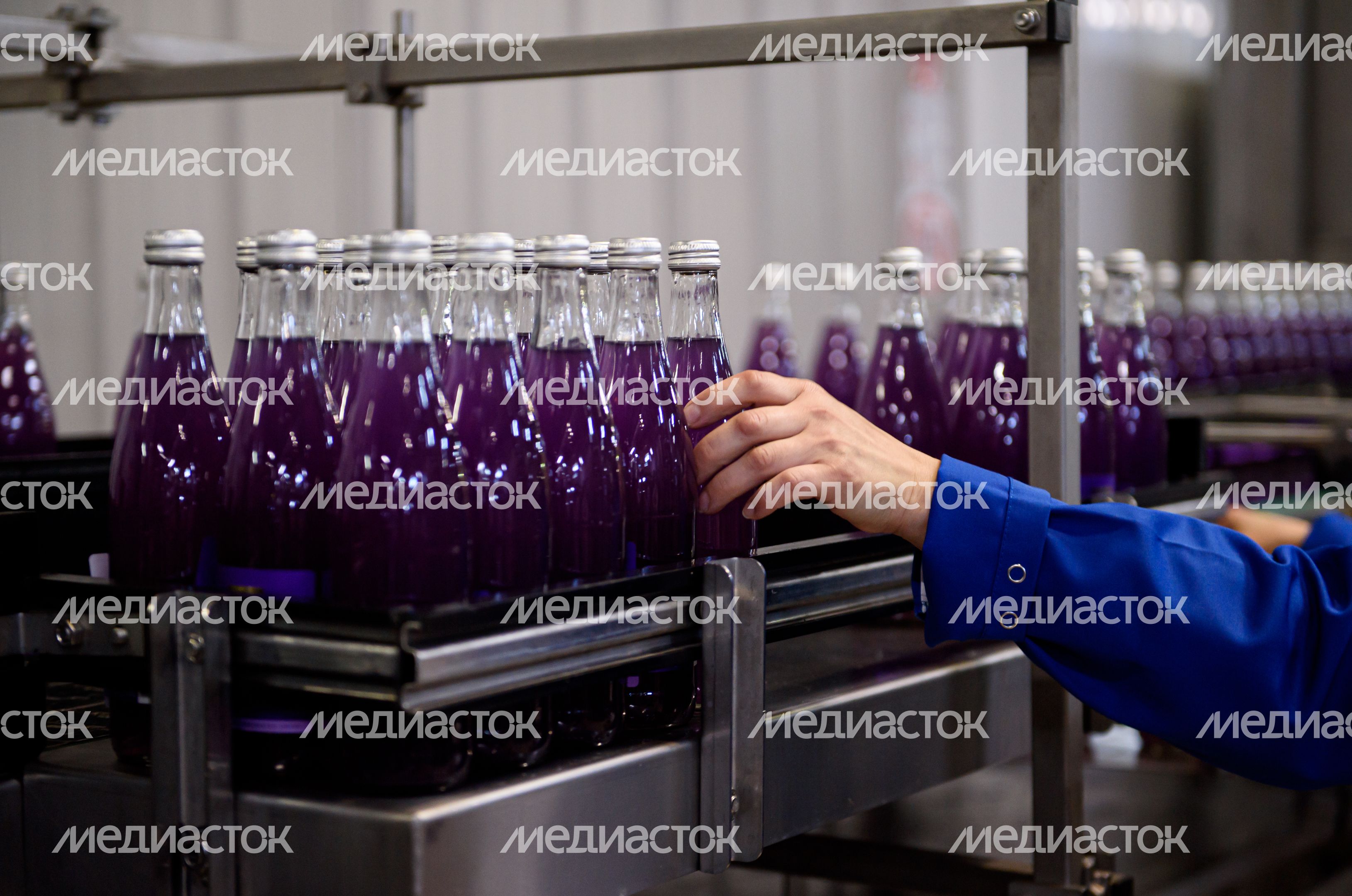 Аналог Сoca‑Cola начали производить в Подмосковье Аналог Сoca‑Cola начали производить в Подмосковье
