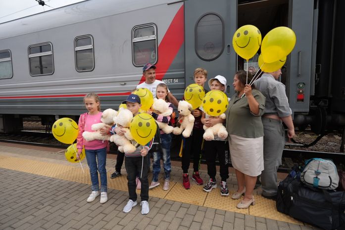 Семья из Подмосковья взяла под опеку 9 детей из ДНР