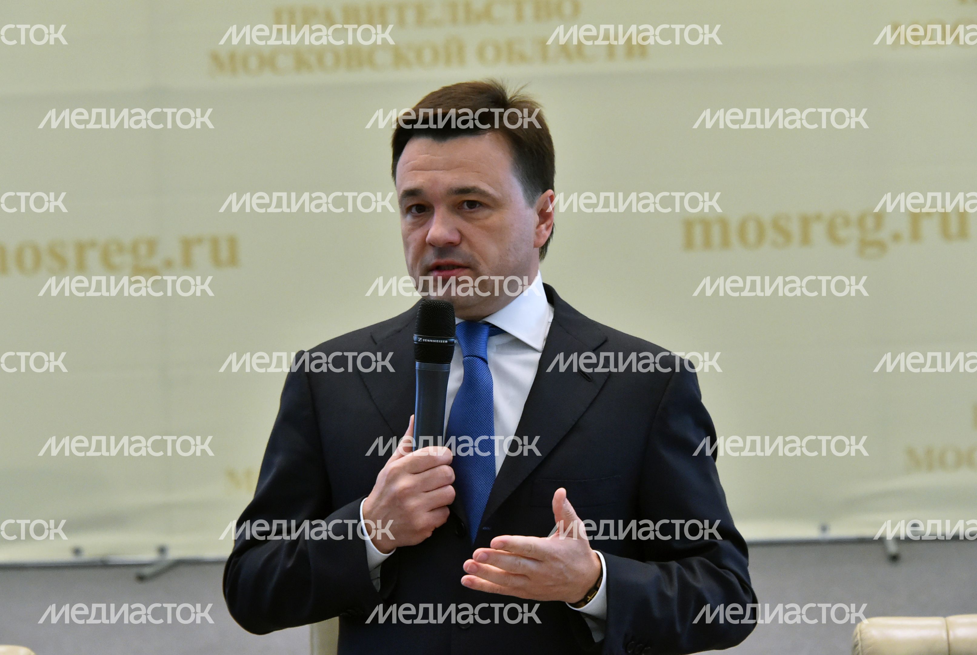 А. Воробьев провел встречу с врачами Подмосковья
