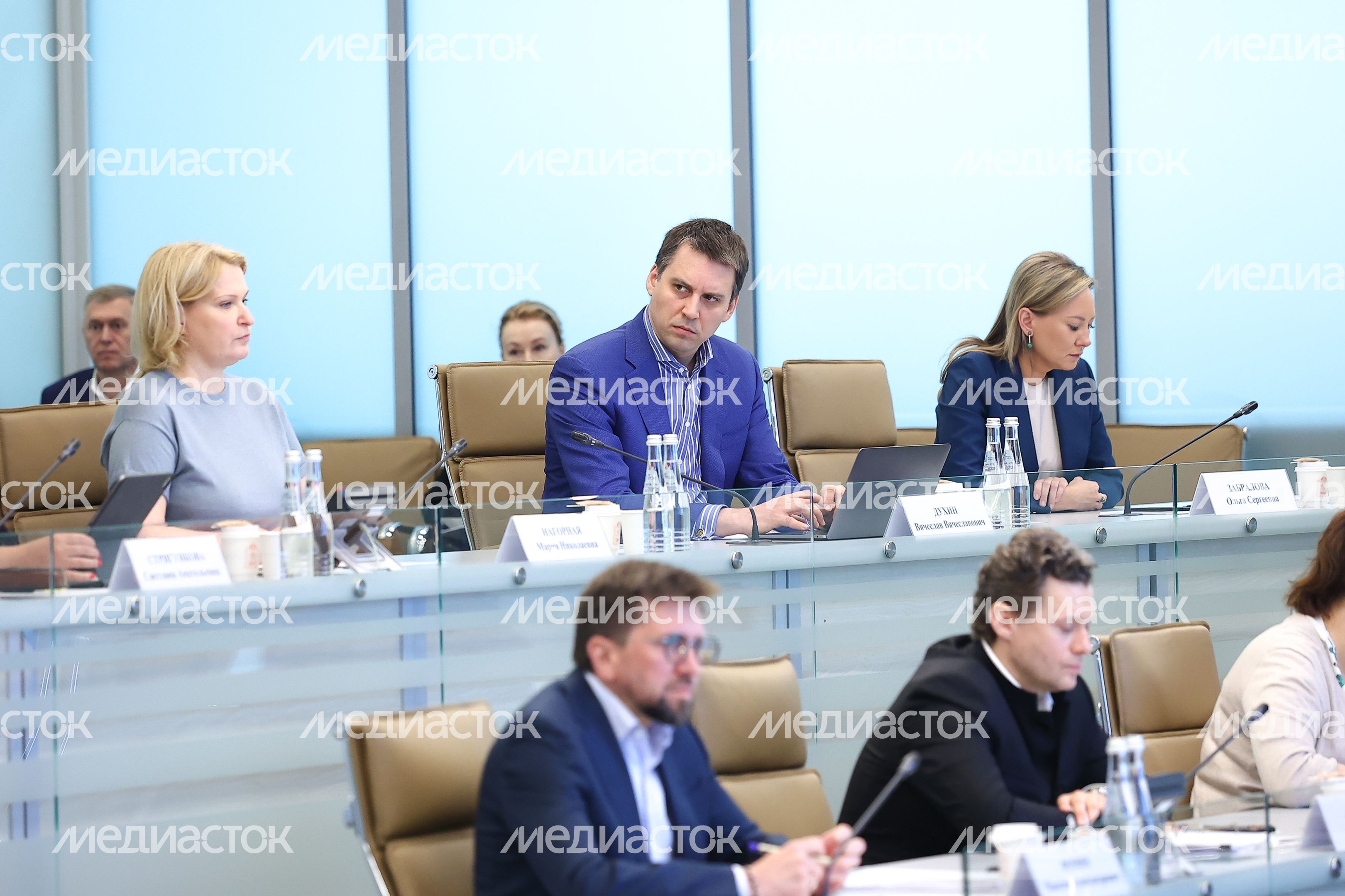 Еженедельное совещание губернатора с областным правительством