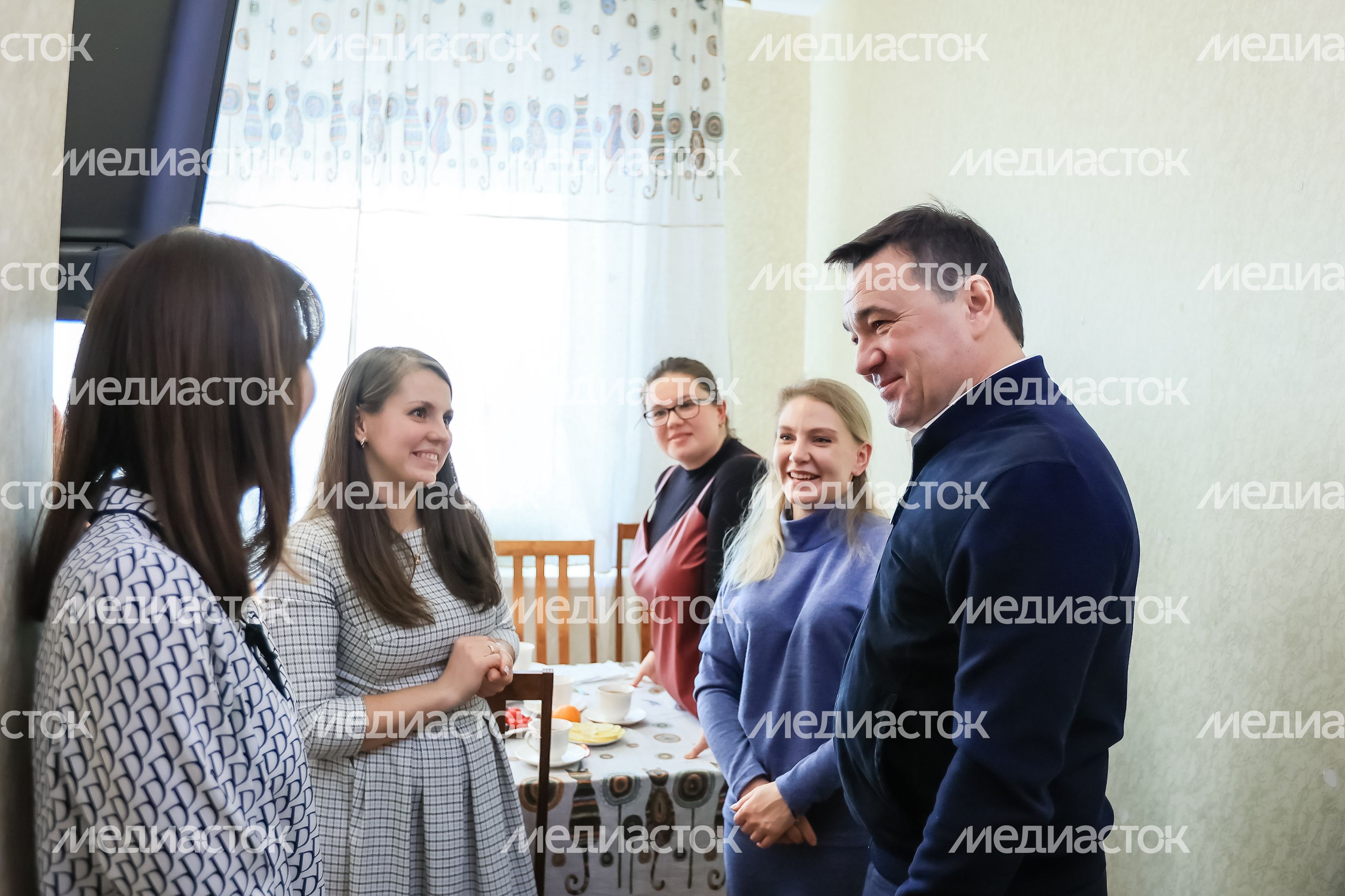Встреча губернатора с супругами офицеров, участвующих в СВО