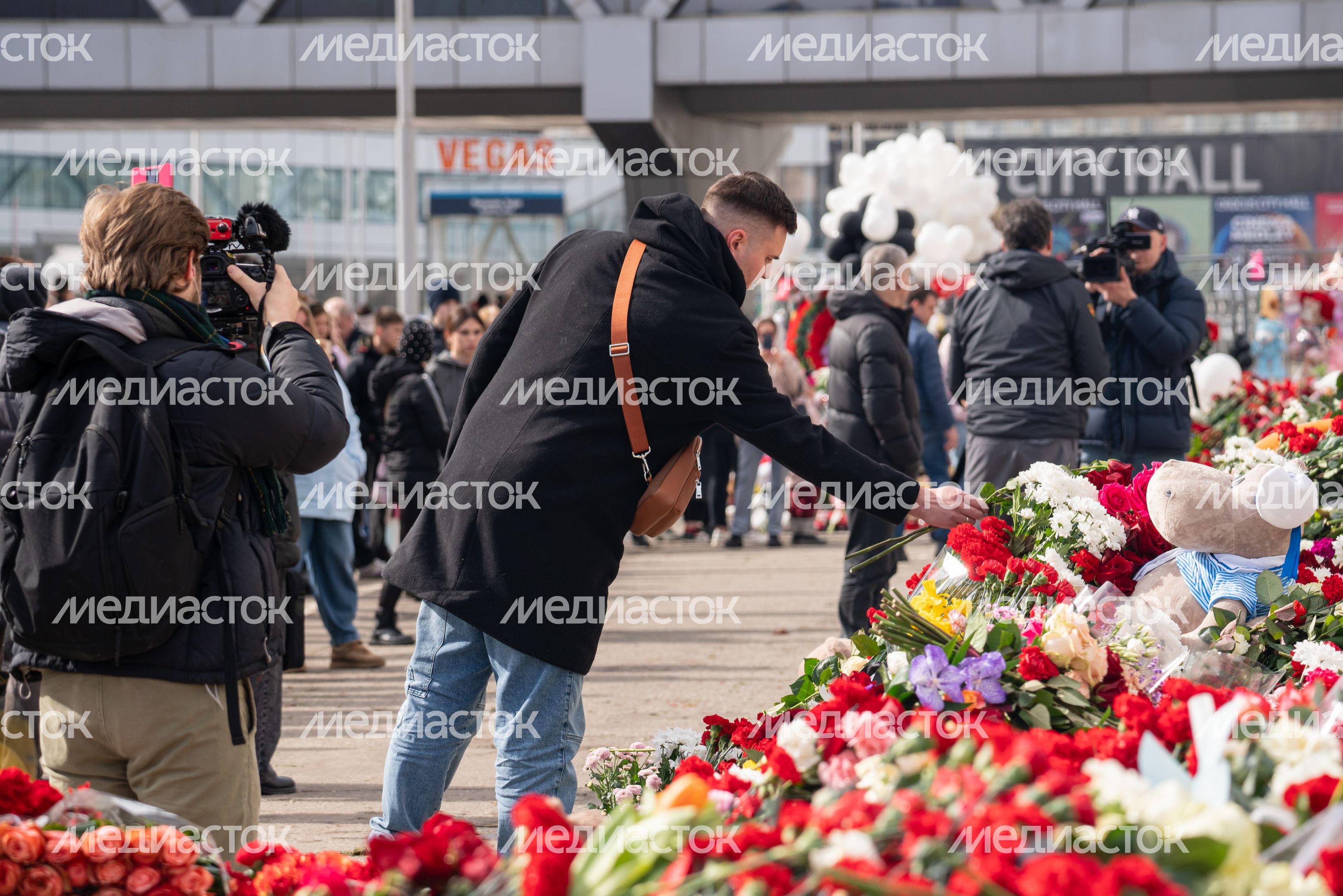 Мемориал памяти погибших в «Крокус Сити Холле» в Красногорске