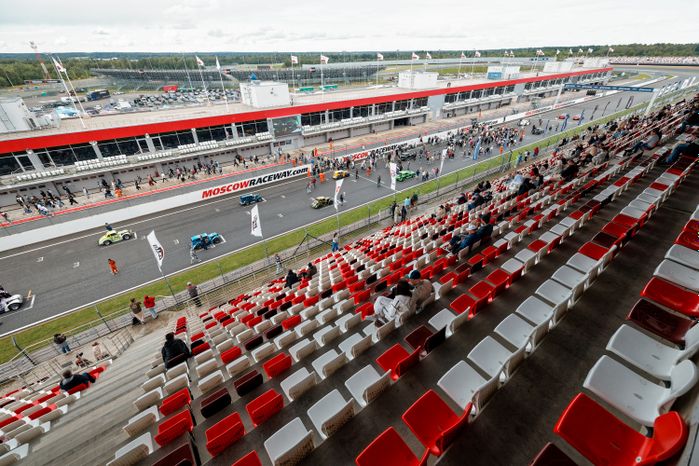 VI этап российской серии кольцевых гонок на автодроме Moscow Raceway