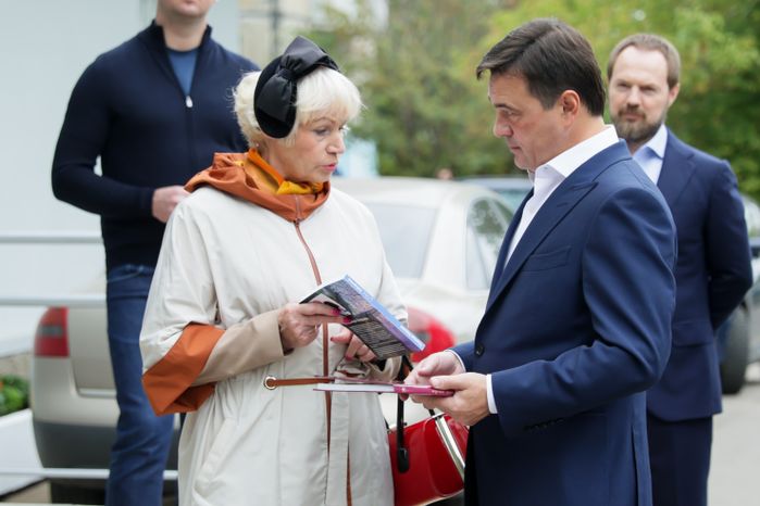 Проверка Губернатором Подмосковья результатов проделанной работы по ремонту отделения почтовой связи 143406 в Красногорске