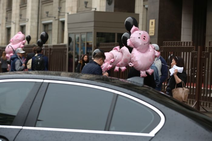 Акция протеста валютных заемщиков у здания Госдумы в Москве