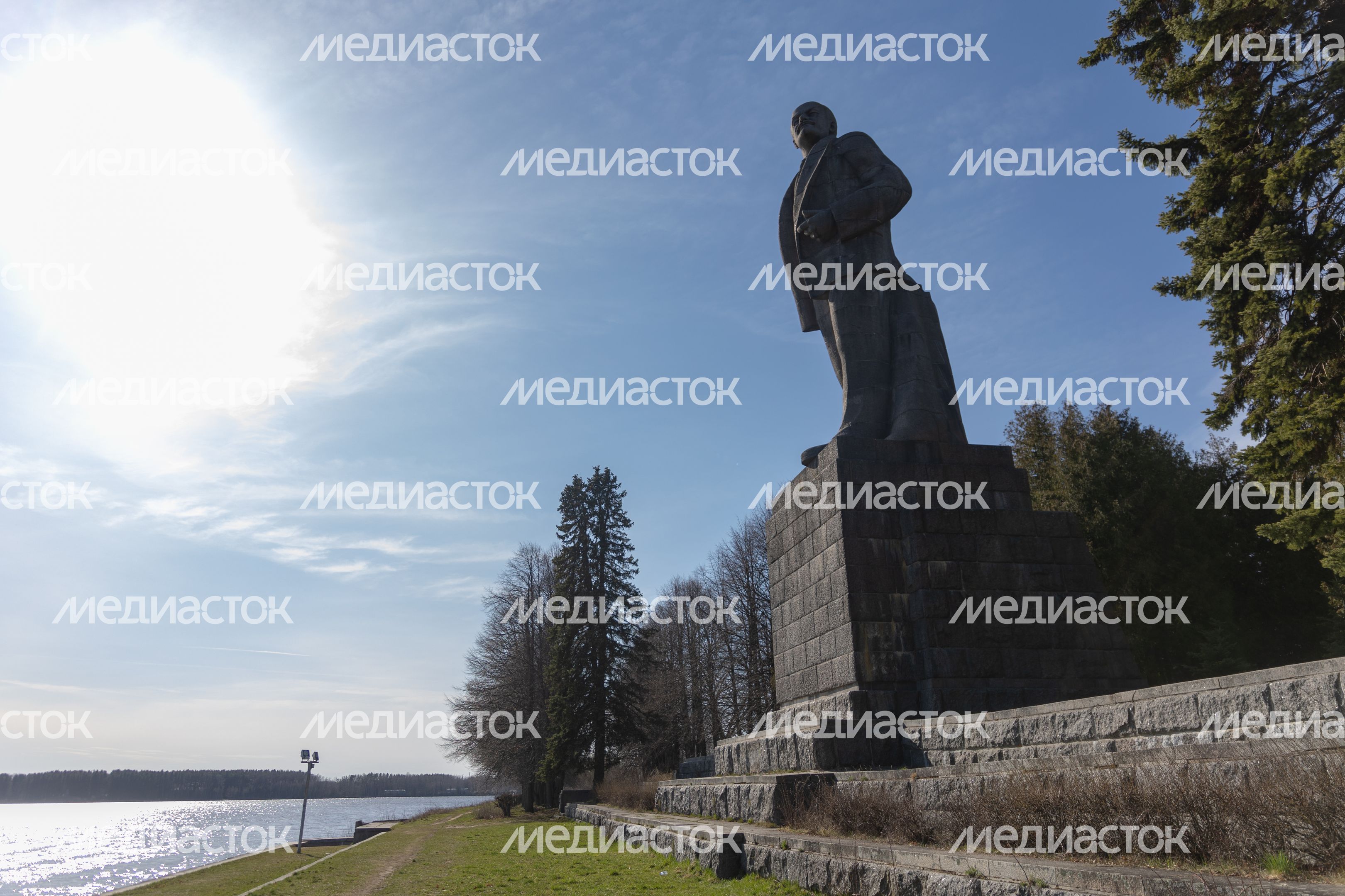 Памятник Ленину