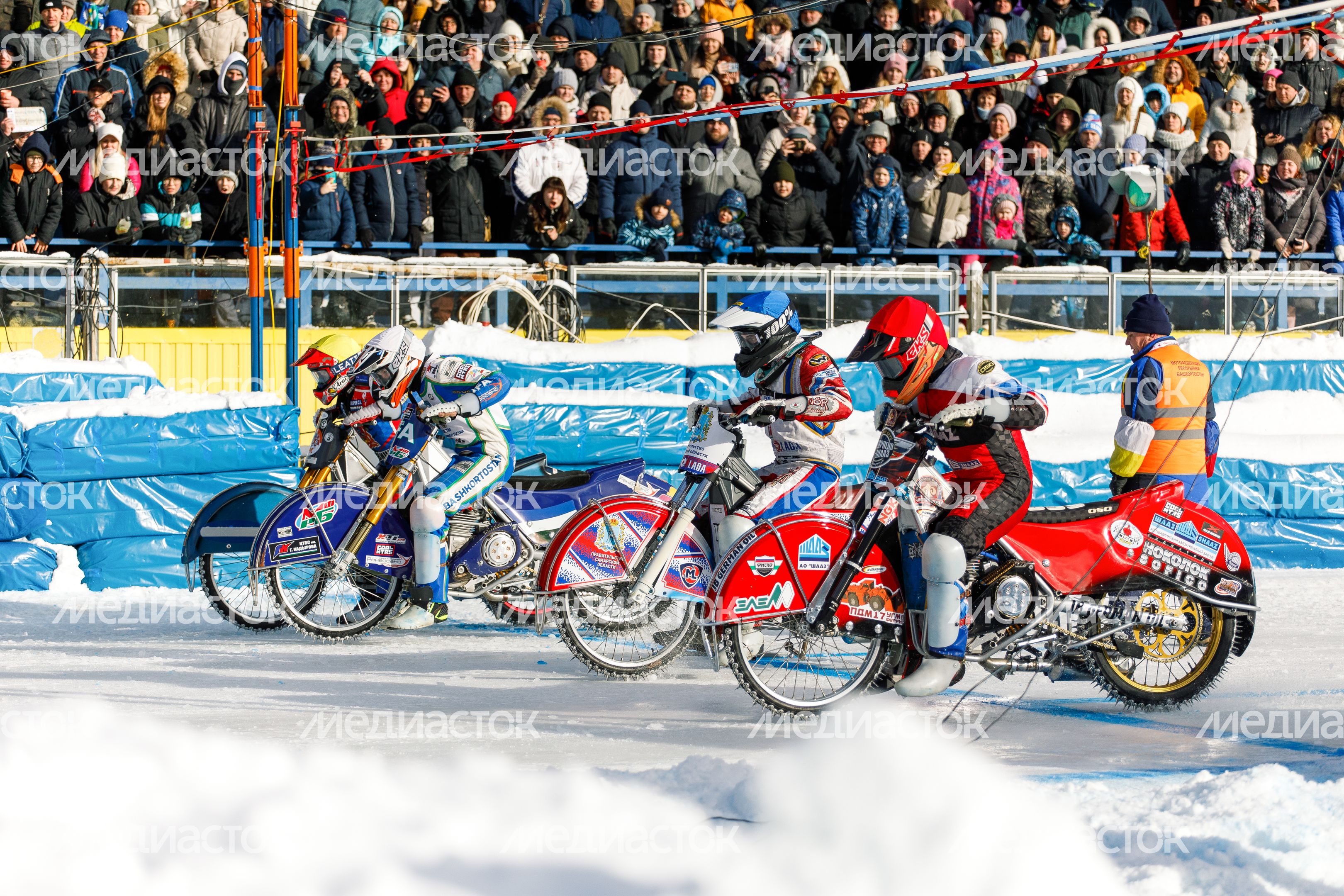 VI этап личного чемпионата России по гонкам на льду в Красногорске