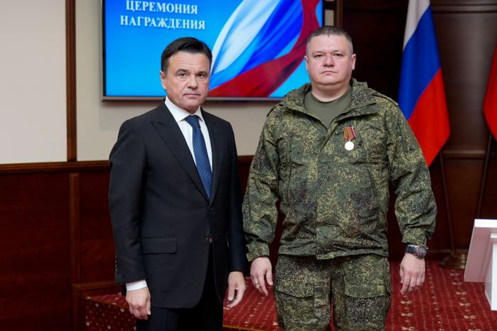 Андрей Воробьев вручил госнаграды бойцам БАРСа и бригады ГРОМ "Каскад"