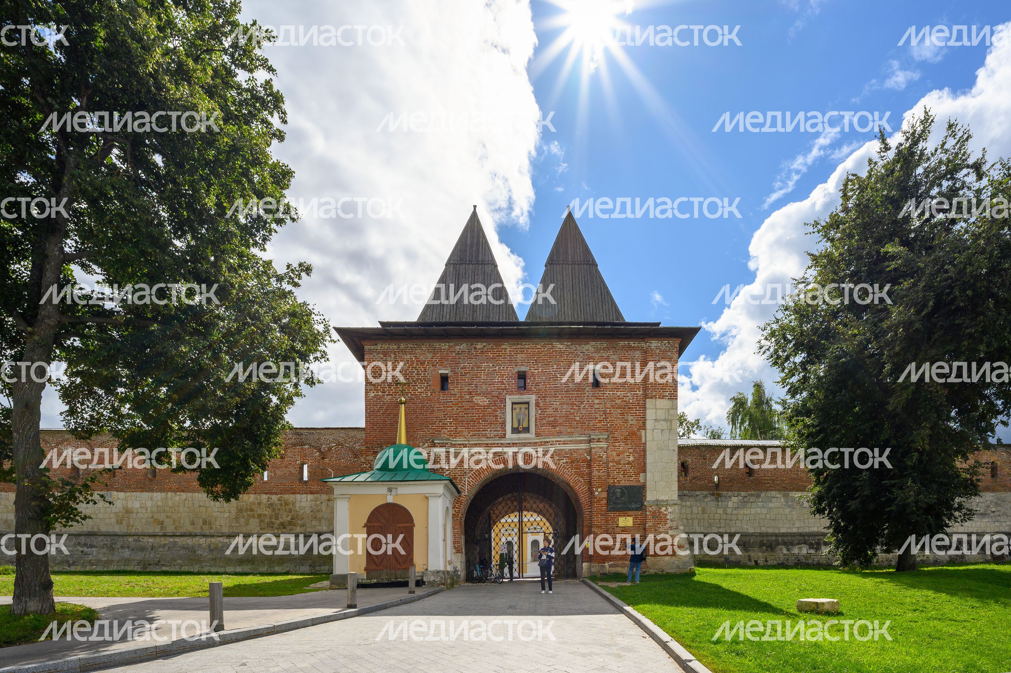 Никольская башня Зарайского кремля