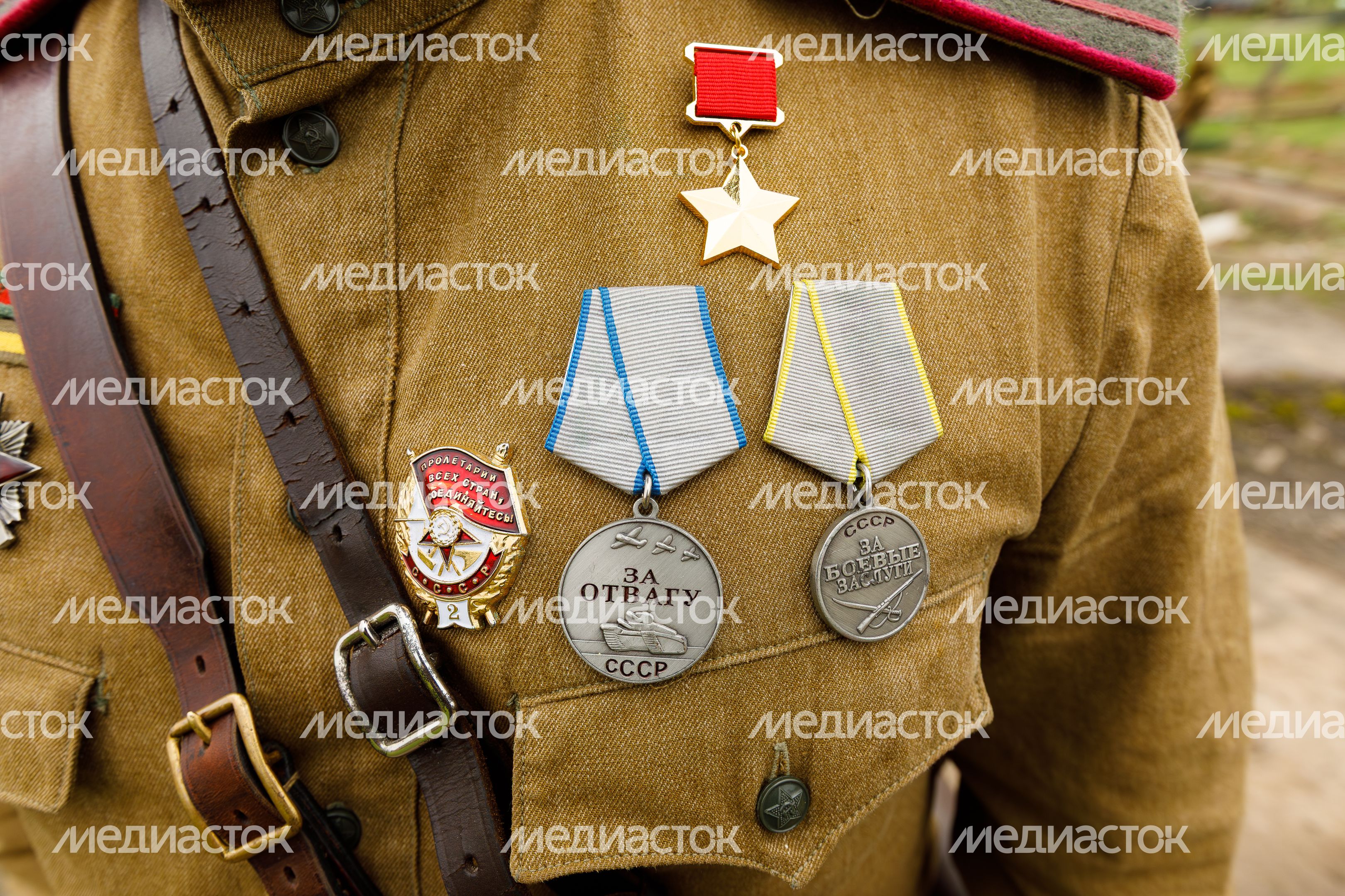 День Победы в Центральном парке «Патриот» Одинцовского округа: военно-историческая реконструкция «В логове зверя» День Победы в Центральном парке «Патриот» Одинцовского округа: военно-историческая реконструкция «В логове зверя»