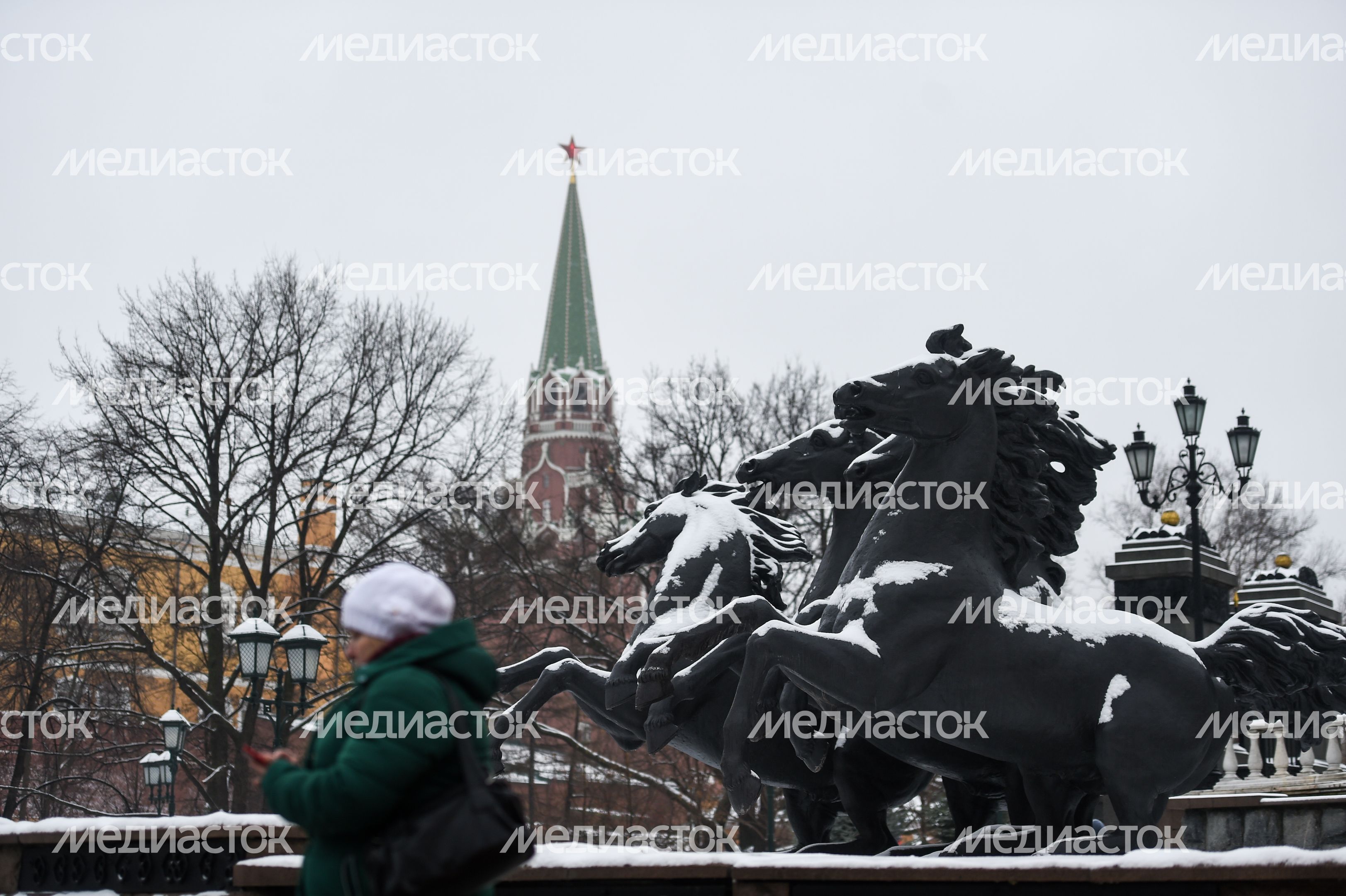 Последстивя сильного снегопада в Москве