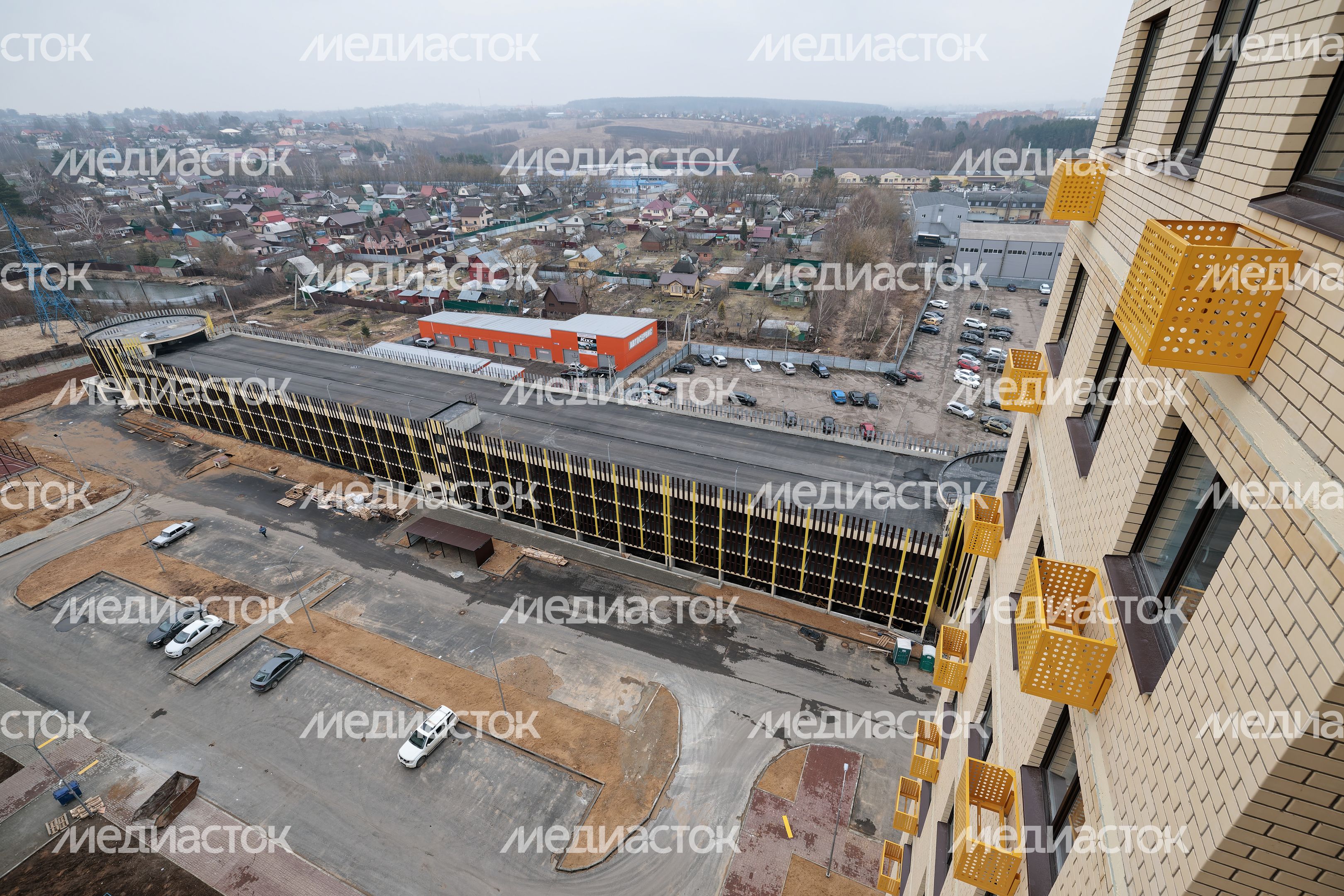 Наземный паркинг на 386 машино-мест в ЖК «Шоколад» в Дмитрове Наземный паркинг на 386 машино-мест в ЖК «Шоколад» в Дмитрове