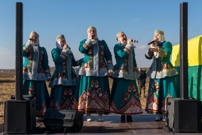 Концерт для участников экоакции в питомнике у деревни Клементьево Можайского округа