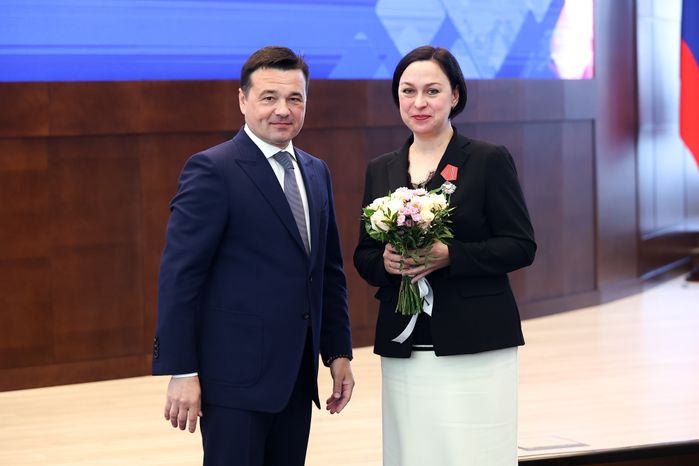 Поздравление Губернатором Московской области социальных работников региона с профессиональным праздником и вручение им областных наград