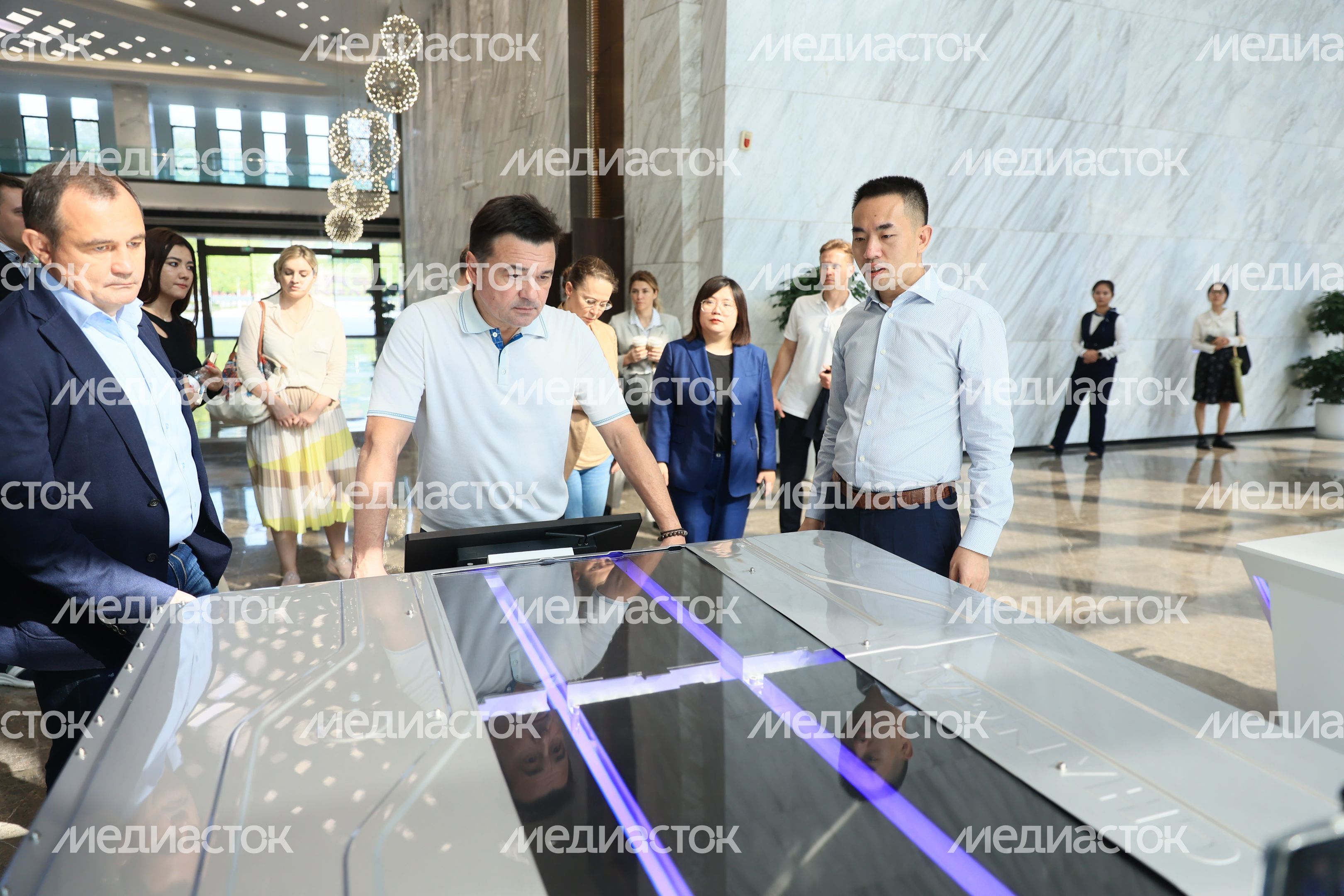 Посещение автозавода Changan Automobile Group в Китае Губернатором Подмосковья