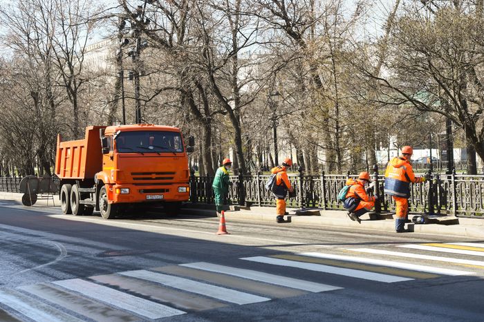 Нанесение дорожной разметки в Москве