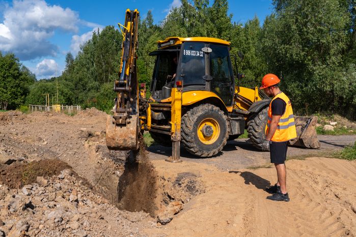 Ремонт трубопровода холодного водоснабжения в поселке Бородинское Поле Можайского округа