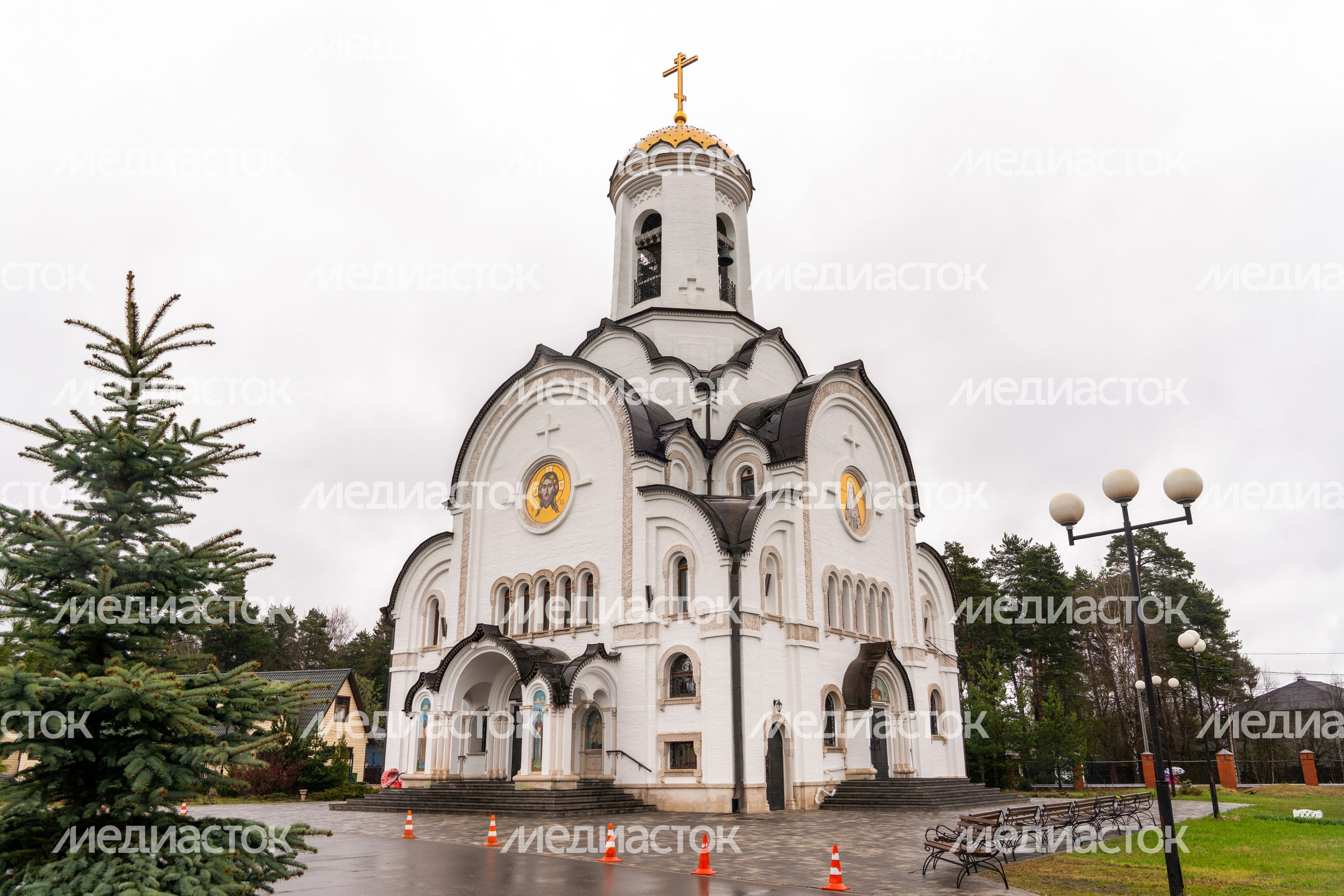 Елисаветинский храм в поселке Опалиха Красногорска