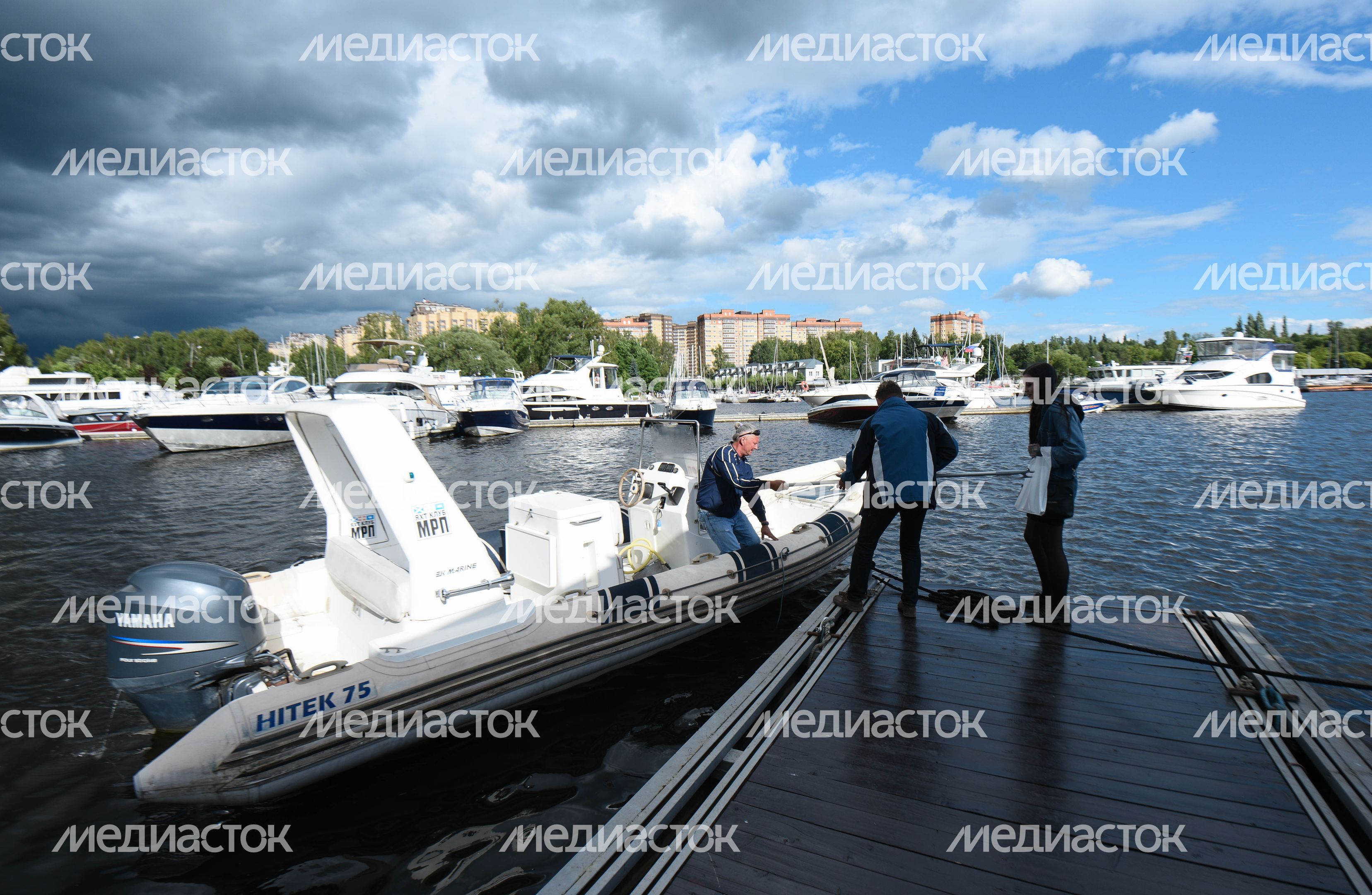 Московский международный яхтенный порт в Долгопрудном