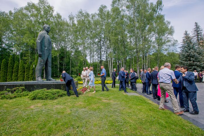 Торжественная встреча космонавтов в Звездном городке
