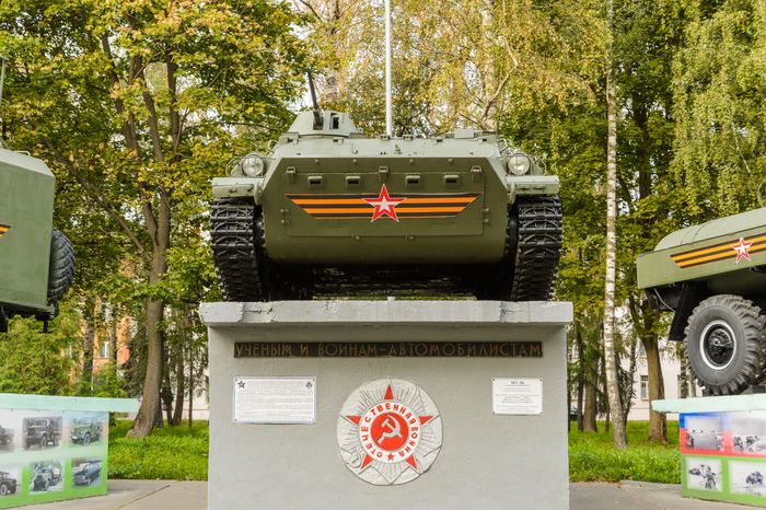 Бронницы. Мемориал Аллея славы воинов-автомобилистов
