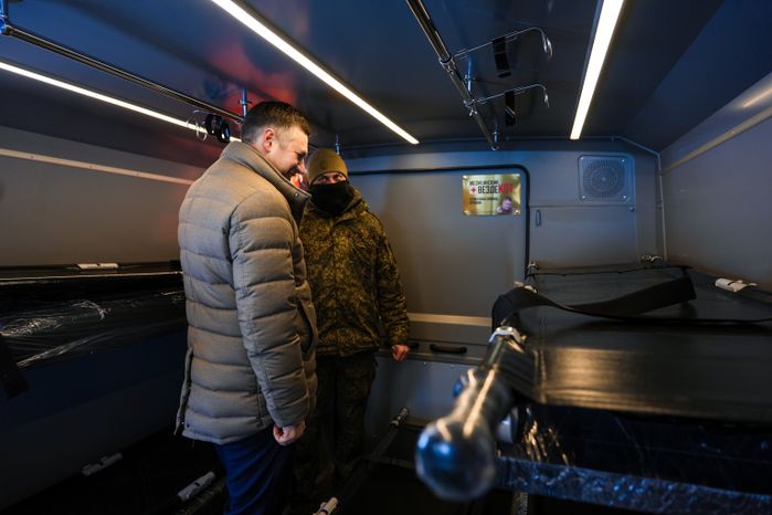 Бойцам СВО из Подмосковья передали медицинский вездеход-амфибию "Звезда"