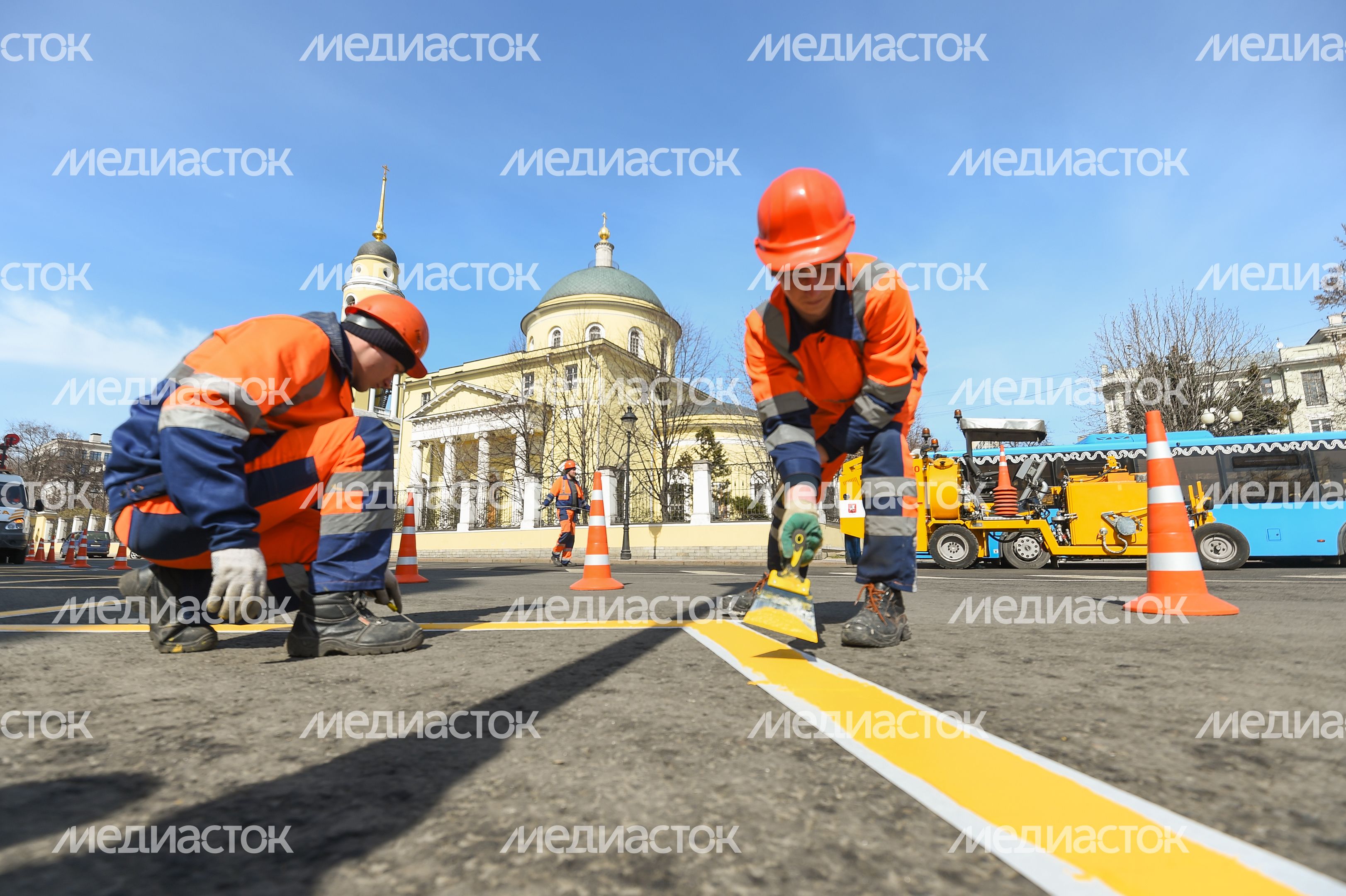 Нанесение дорожной разметки в Москве Нанесение дорожной разметки в Москве