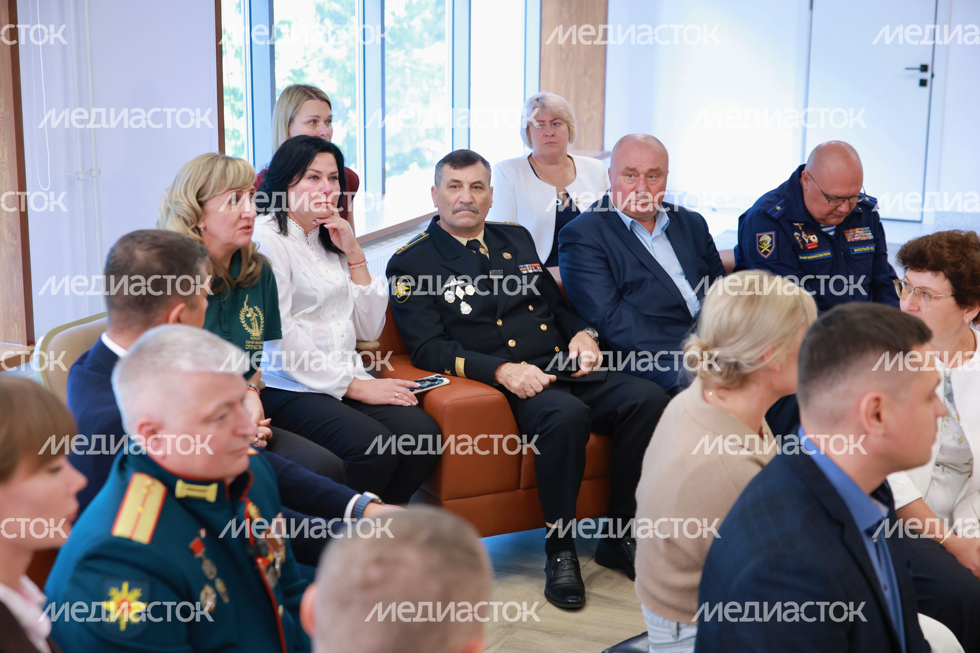Жители округа Домодедово на встрече с губернатором Андреем Воробьевым в Городском дворце культуры «Мир»