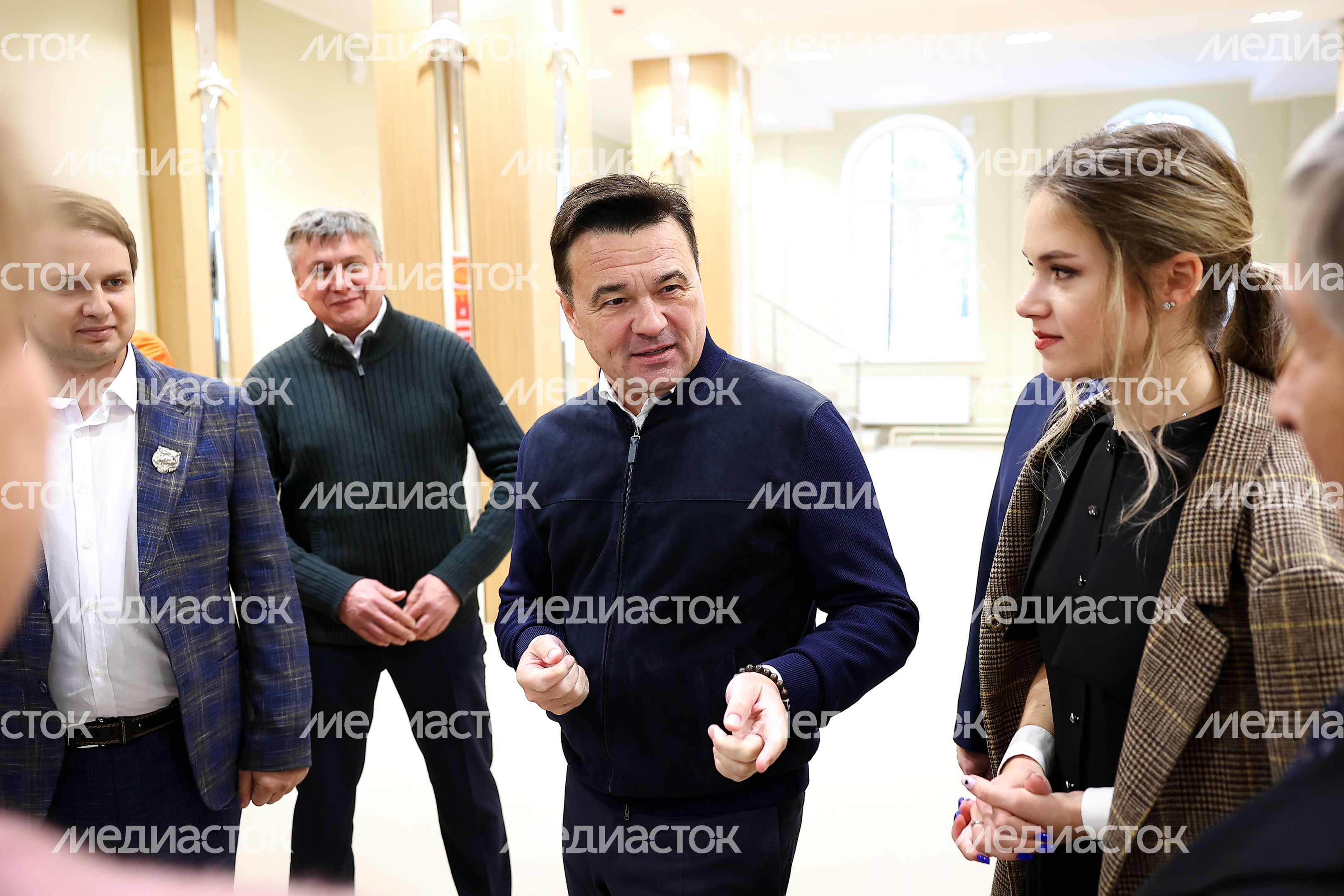 Проверка хода капремонта Центра культуры и творчества «Родники» в Волоколамске Губернатором Подмосковья