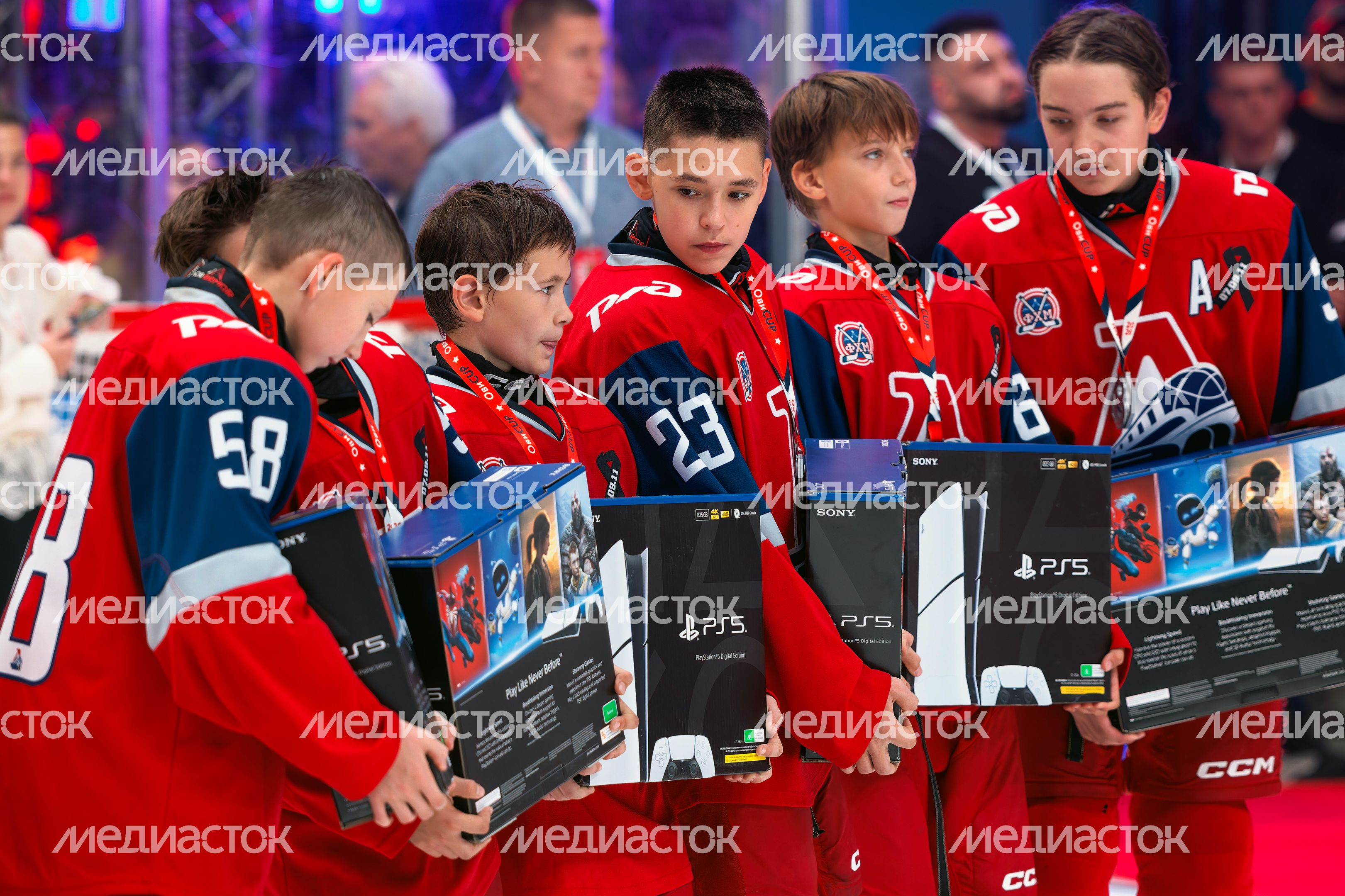 Серебряный призер Кубка Александра Овечкина по хоккею «ОВИCUP-2026» – команда  ярославского «Локомотива»