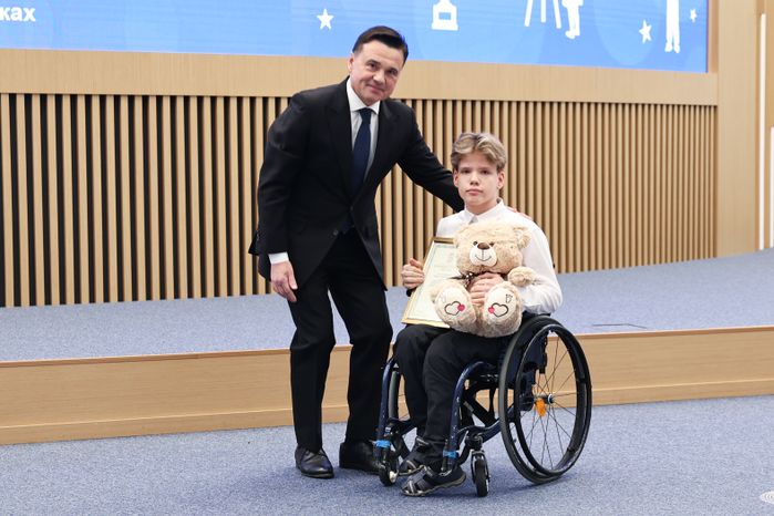 Андрей Воробьев наградил детей в рамках торжественной церемонии "Гордость Подмосковья"