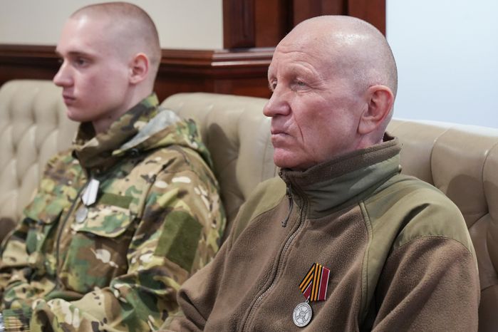 Добровольцам подразделения БАРС вручили государственные награды