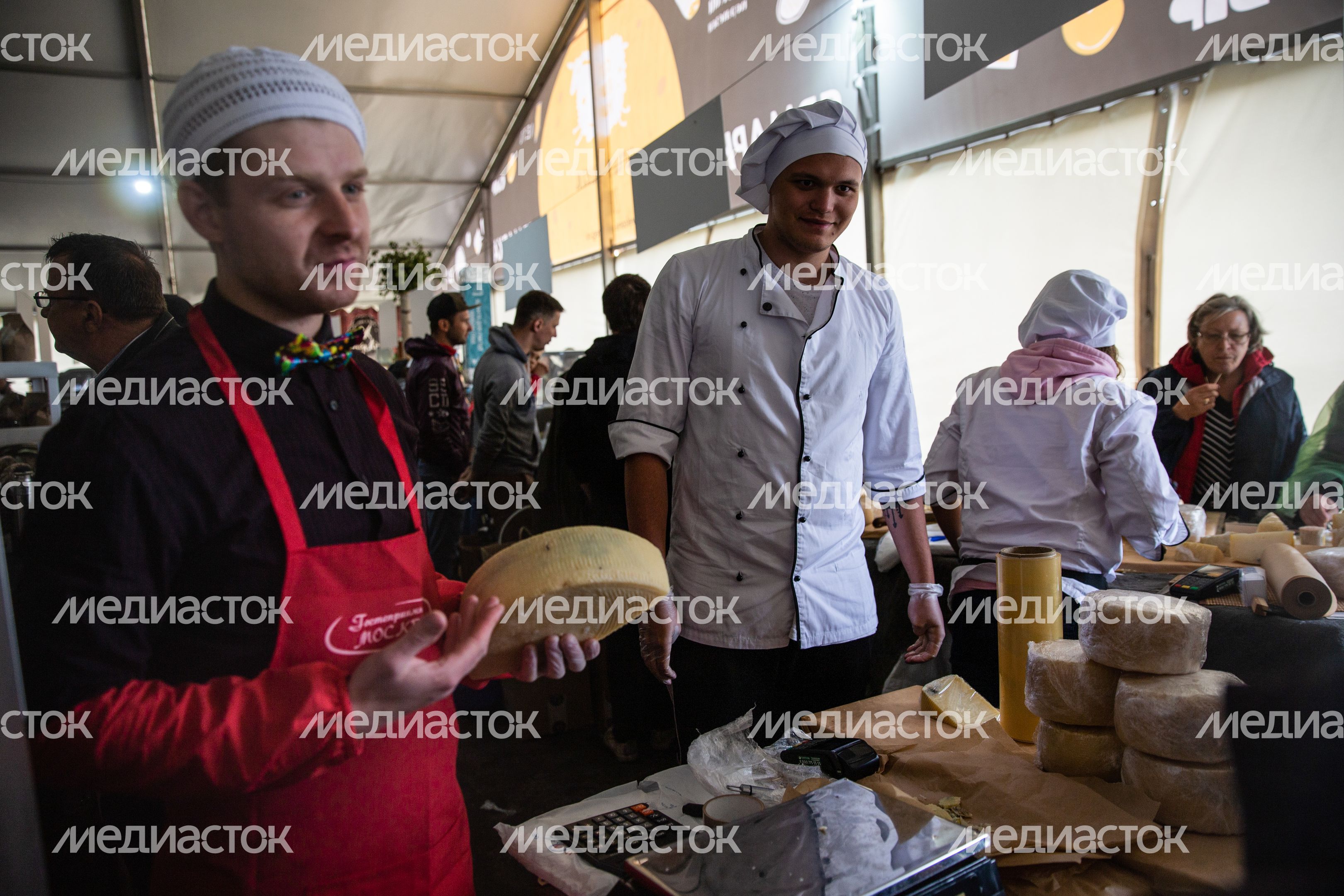 Открытие IV Всероссийского фестиваля фермерской продукции «Сыр. Пир. Мир»