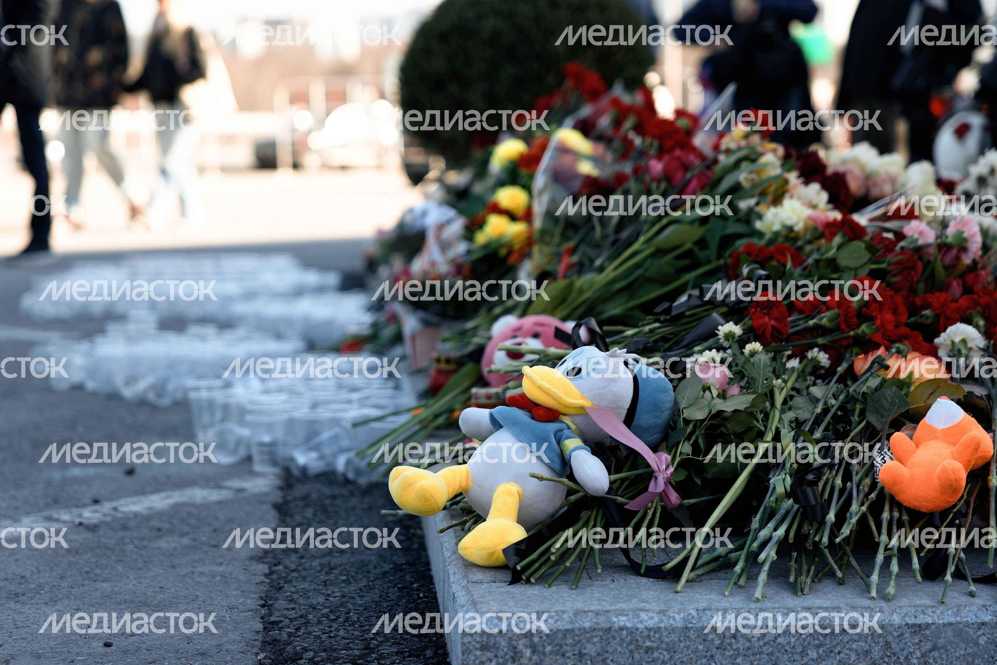 Мемориал в память о жертвах теракта в «Крокус Сити Холле» в Красногорске Мемориал в память о жертвах теракта в «Крокус Сити Холле» в Красногорске
