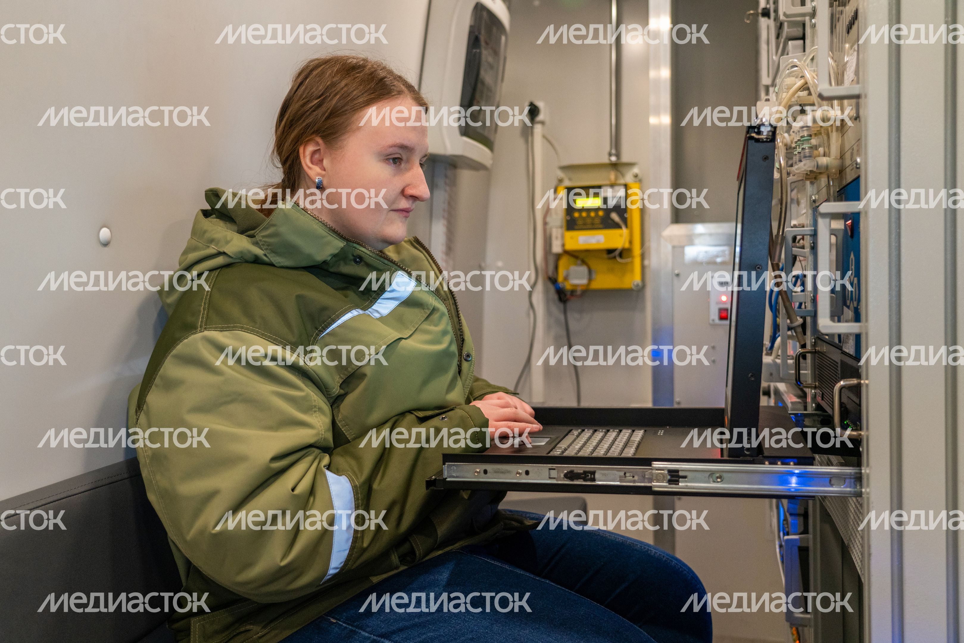 Экологический мониторинг воздуха в Подмосковье - передвижная экологическая лаборатория Мособлэкомониторинга Экологический мониторинг воздуха в Подмосковье - передвижная экологическая лаборатория Мособлэкомониторинга