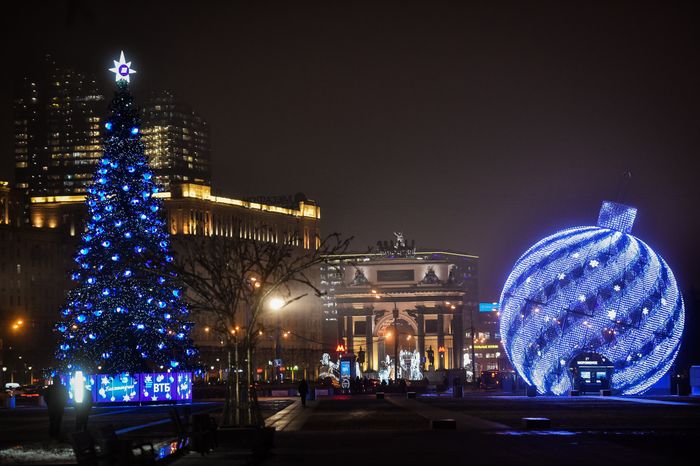 Новогодняя иллюминация в Москве