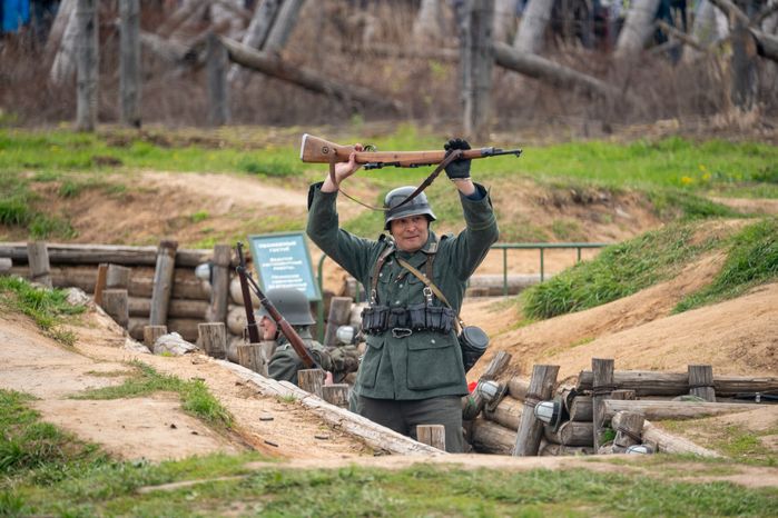 Военно-историческая реконструкция «Штурм Кенигсберга» в День Победы в парке «Патриот» Одинцовского округа