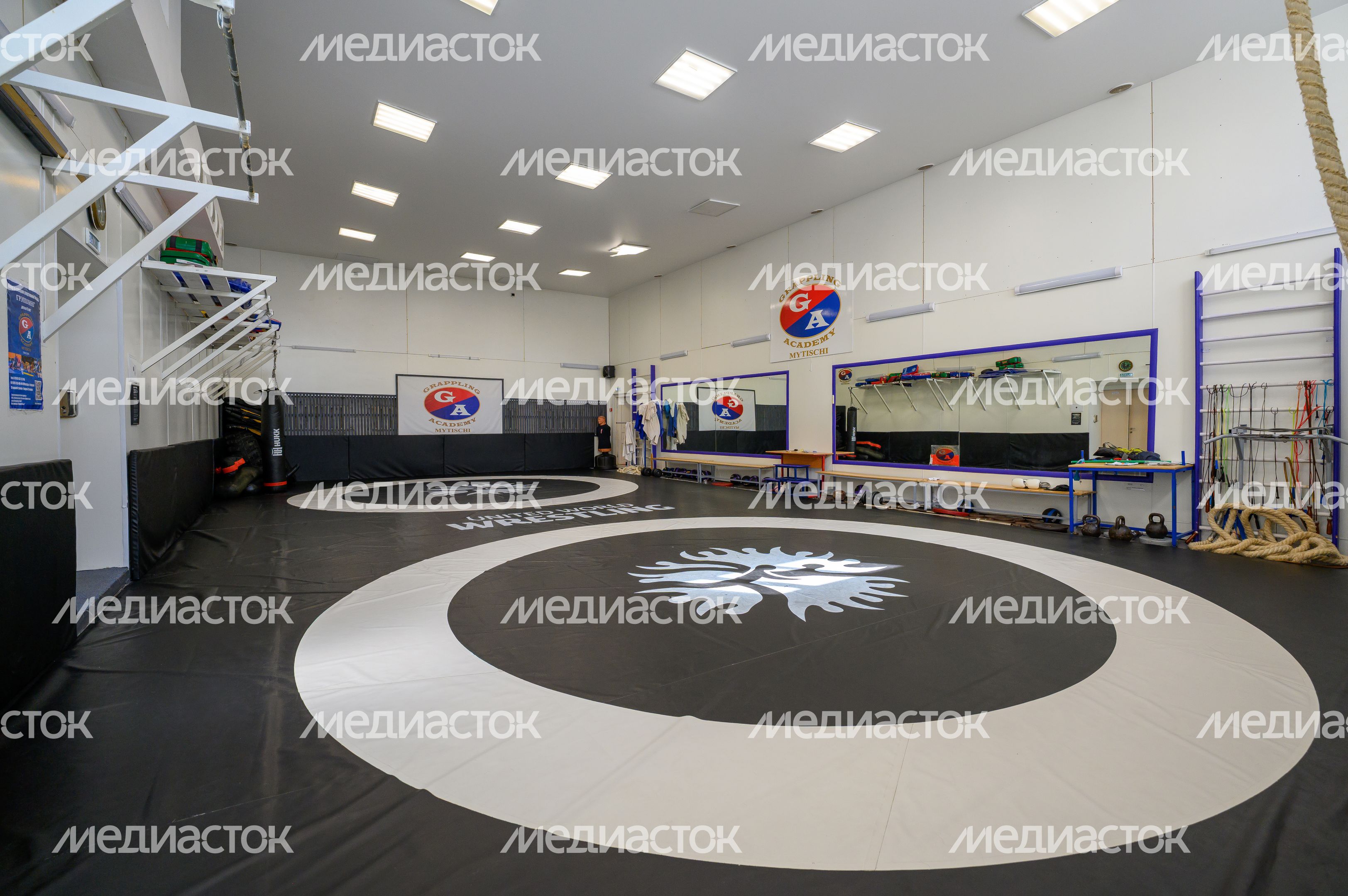 Зал для единоборств в Центре культуры «Подмосковье» микрорайона Пироговский округа Мытищи после ремонта Зал для единоборств в Центре культуры «Подмосковье» микрорайона Пироговский округа Мытищи после ремонта